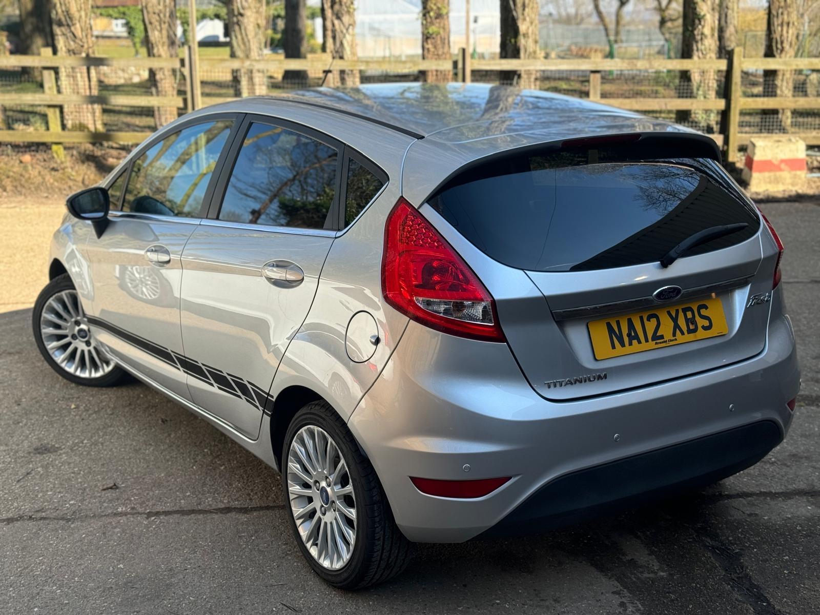 Ford Fiesta 1.4 Titanium Hatchback 5dr Petrol Manual (133 g/km, 94 bhp)