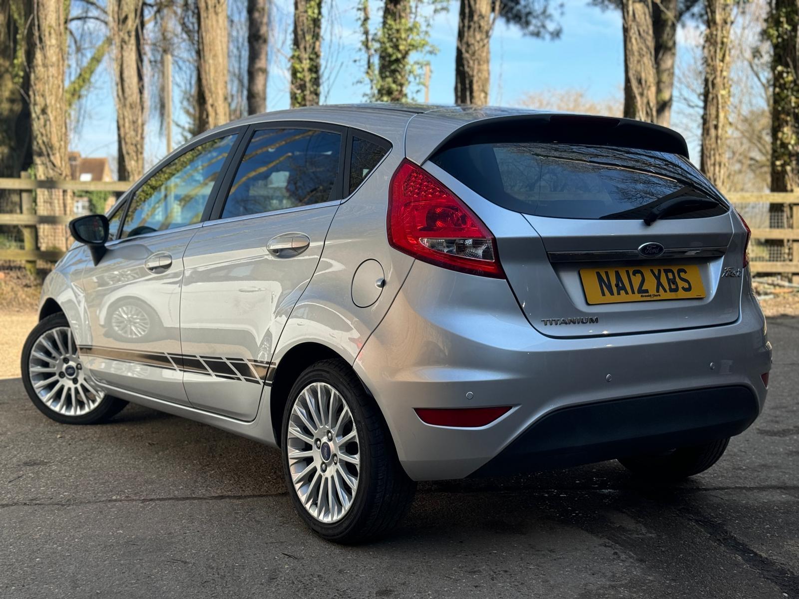 Ford Fiesta 1.4 Titanium Hatchback 5dr Petrol Manual (133 g/km, 94 bhp)