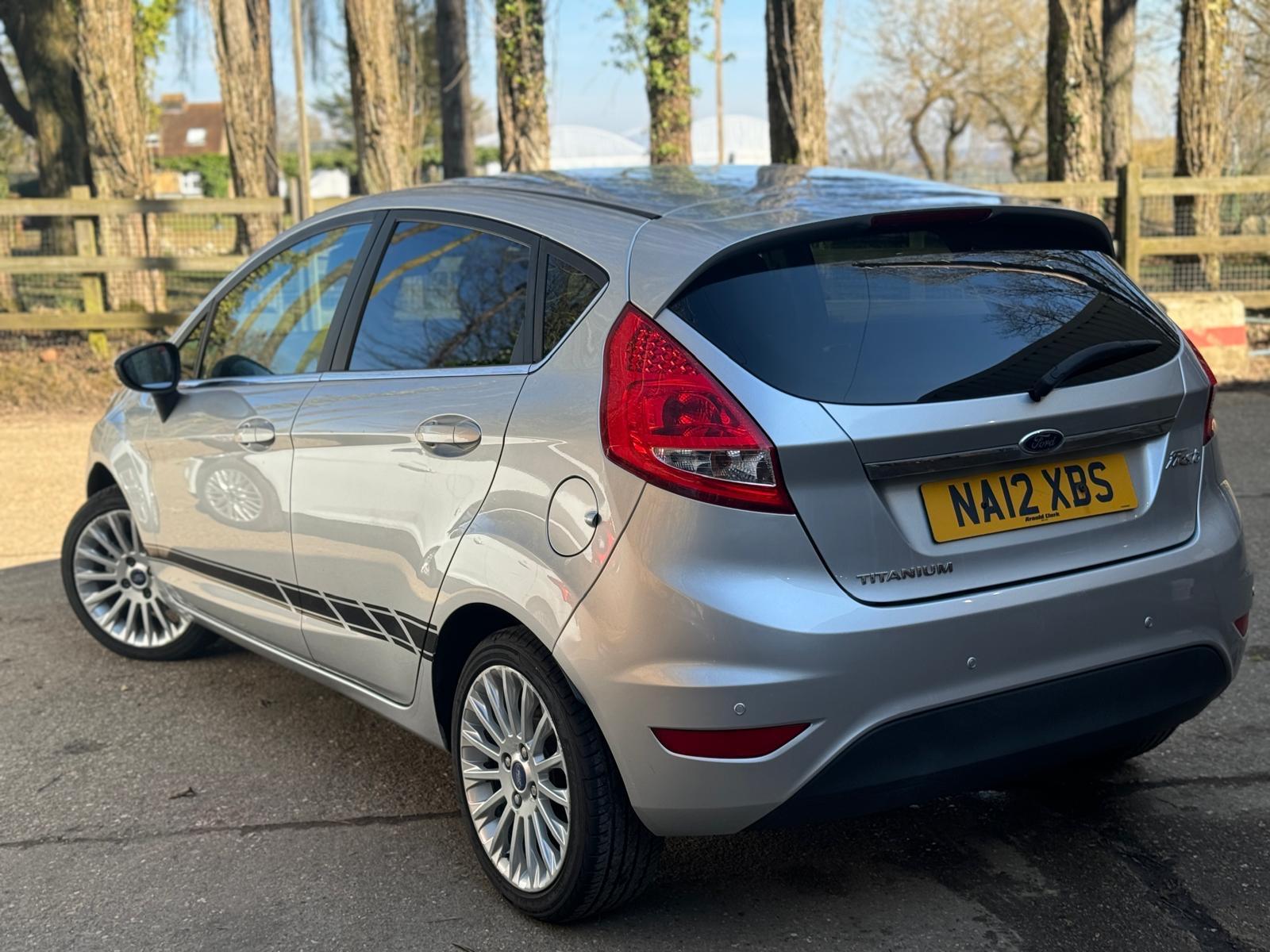 Ford Fiesta 1.4 Titanium Hatchback 5dr Petrol Manual (133 g/km, 94 bhp)