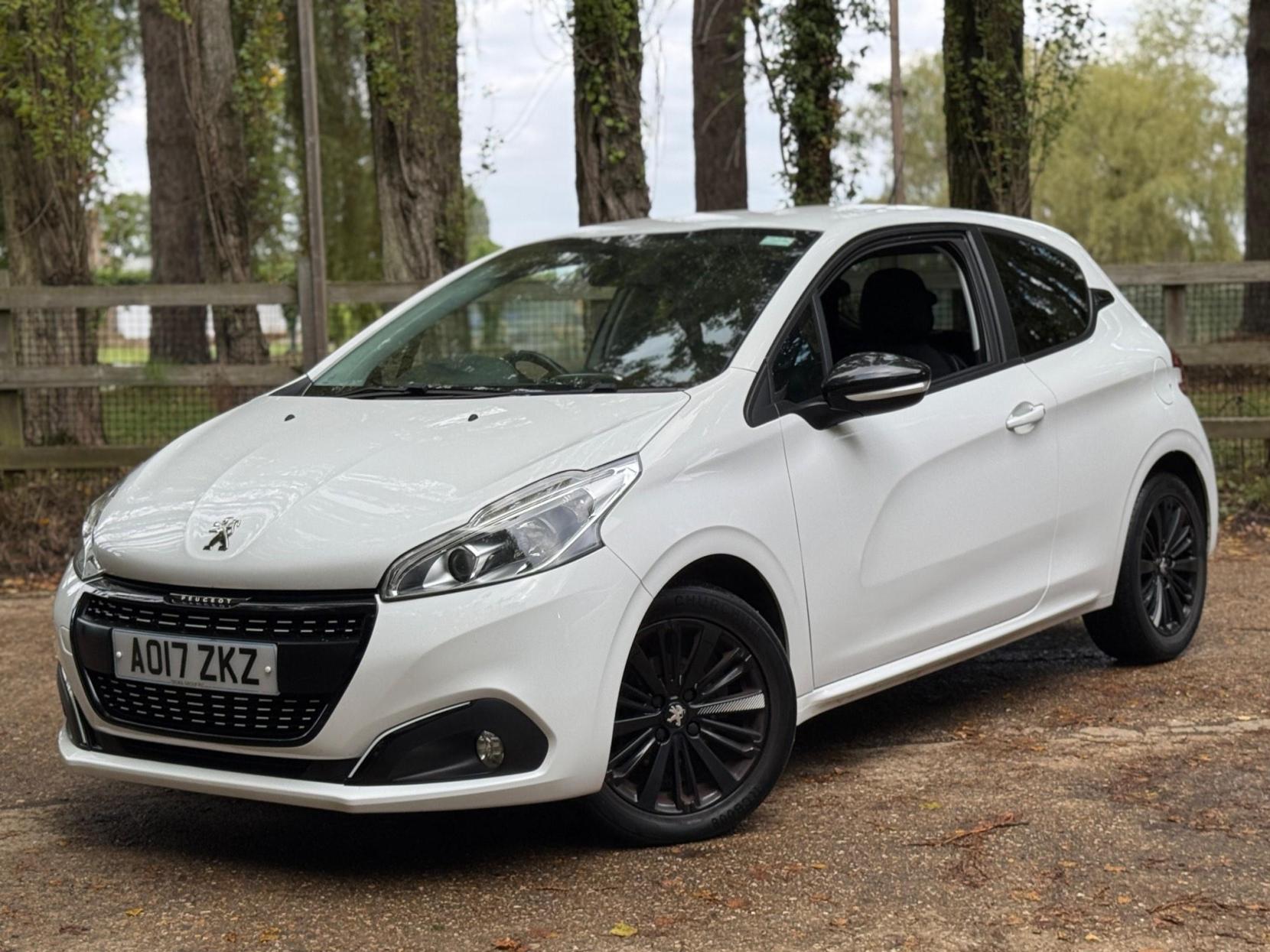 Peugeot 208 1.2 PureTech Black Edition Euro 6 3dr