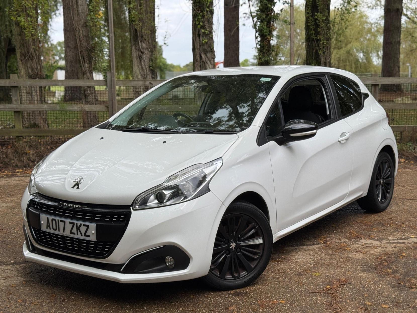 Peugeot 208 1.2 PureTech Black Edition Euro 6 3dr