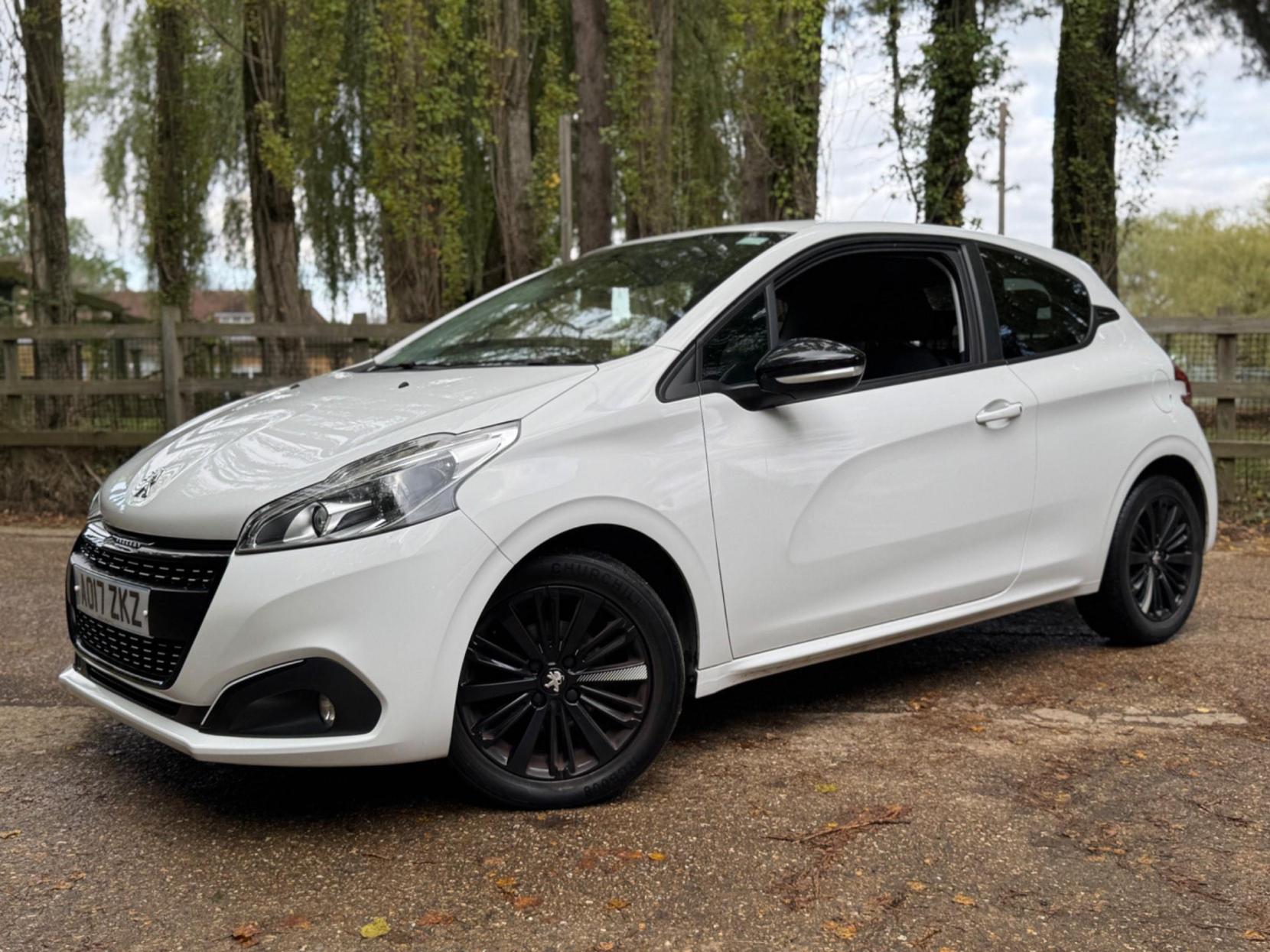 Peugeot 208 1.2 PureTech Black Edition Euro 6 3dr