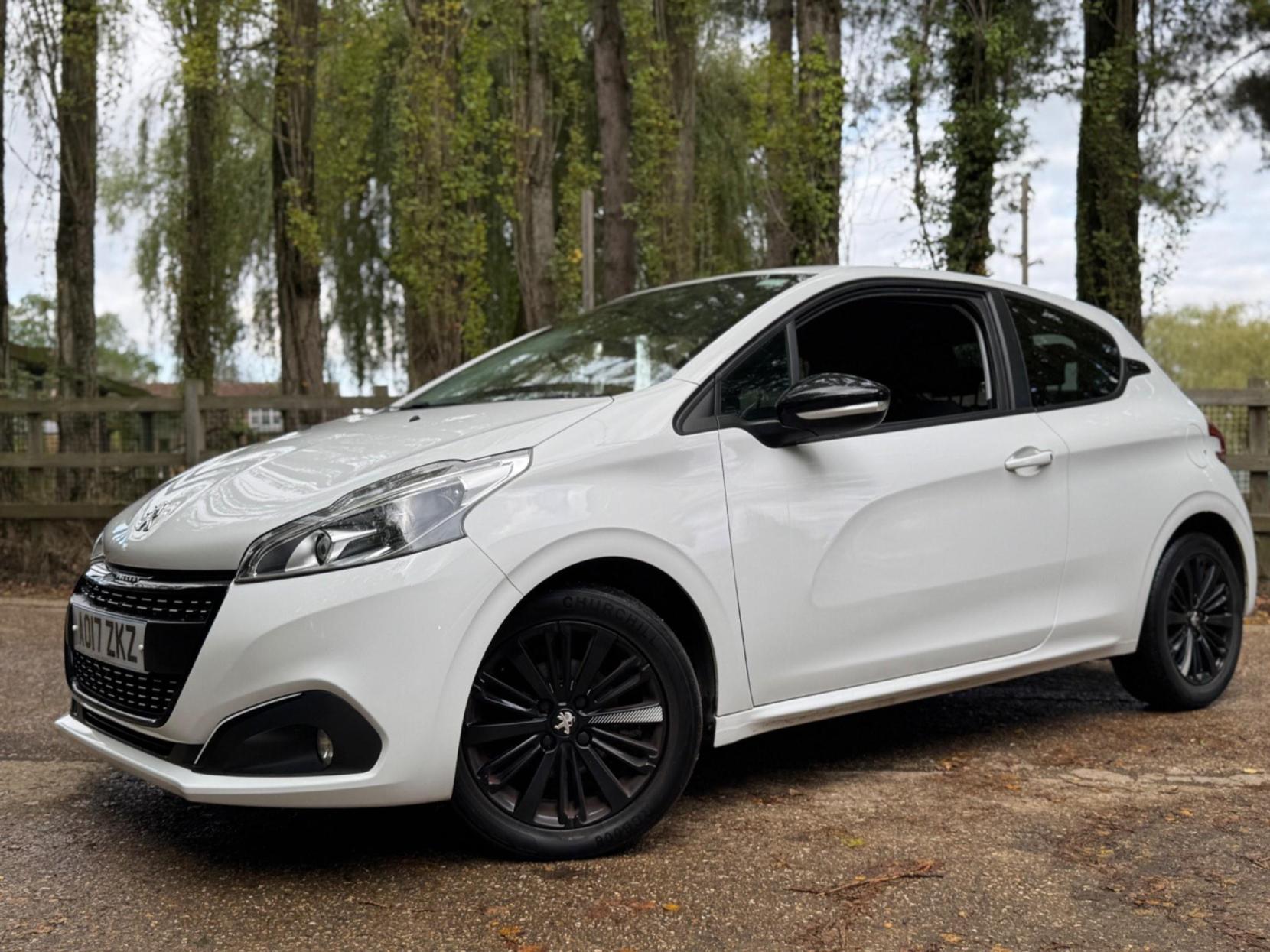 Peugeot 208 1.2 PureTech Black Edition Euro 6 3dr