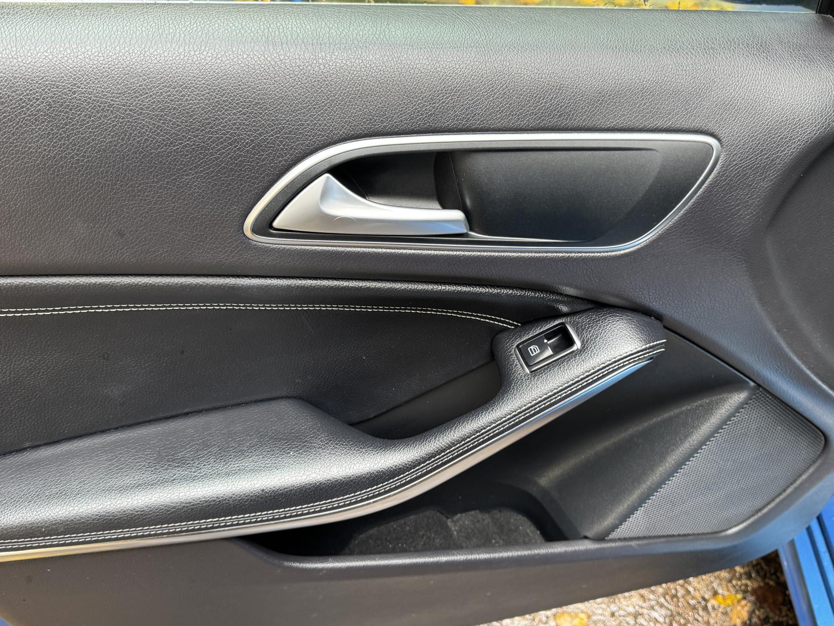Mercedes-Benz A Class 1.6 A180 Sport Hatchback 5dr Petrol Manual Euro 6 (s/s) (122 ps)