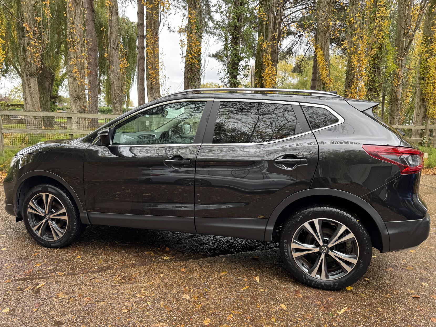 Nissan Qashqai 1.2 DIG-T N-Connecta SUV 5dr Petrol Manual Euro 6 (s/s) (115 ps)
