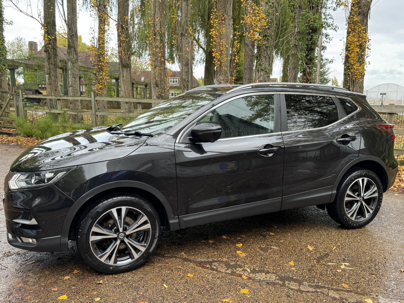 Nissan Qashqai 1.2 DIG-T N-Connecta SUV 5dr Petrol Manual Euro 6 (s/s) (115 ps)