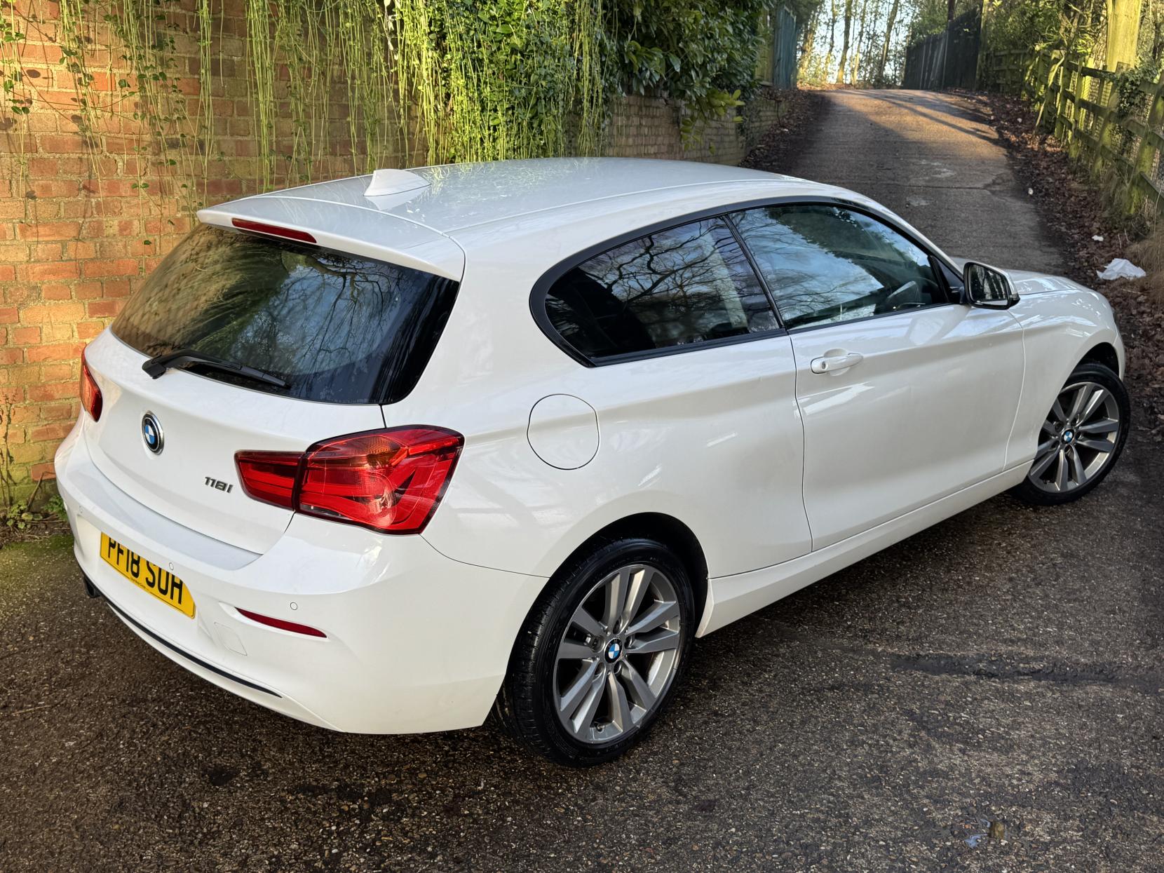BMW 1 Series 1.5 118i Sport Hatchback 3dr Petrol Manual Euro 6 (s/s) (136 ps)