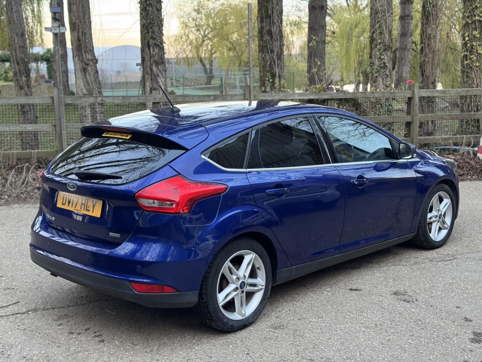 Ford Focus 1.0T EcoBoost Zetec Edition Hatchback 5dr Petrol Manual Euro 6 (s/s) (100 ps)