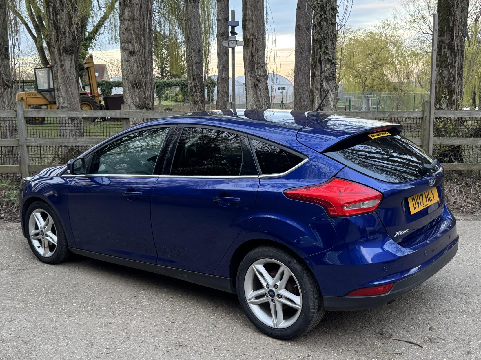 Ford Focus 1.0T EcoBoost Zetec Edition Hatchback 5dr Petrol Manual Euro 6 (s/s) (100 ps)