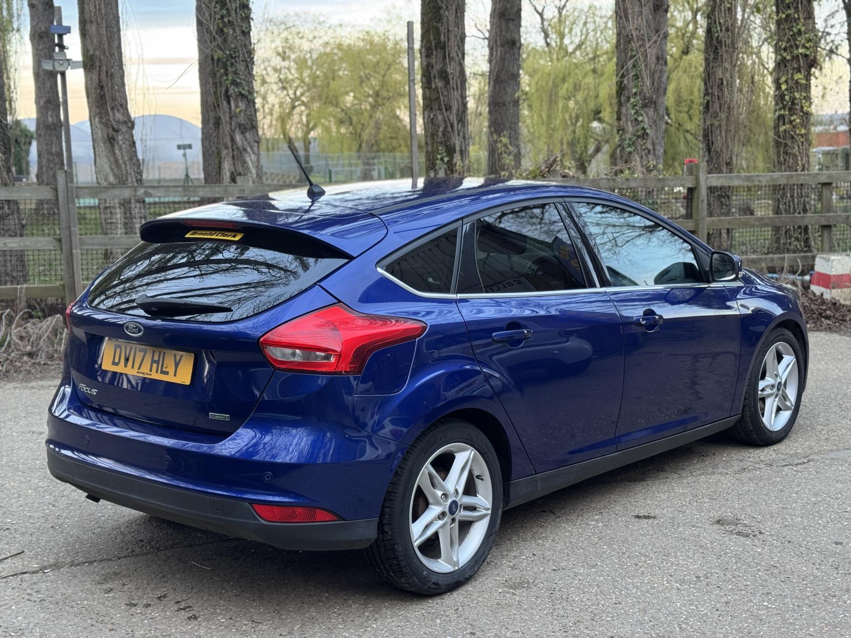 Ford Focus 1.0T EcoBoost Zetec Edition Hatchback 5dr Petrol Manual Euro 6 (s/s) (100 ps)