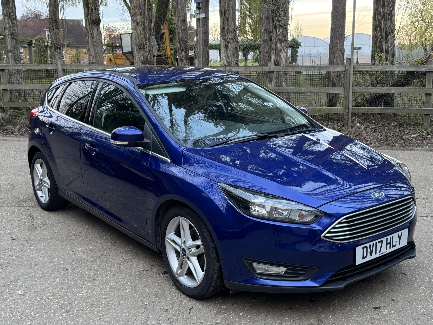Ford Focus 1.0T EcoBoost Zetec Edition Hatchback 5dr Petrol Manual Euro 6 (s/s) (100 ps)