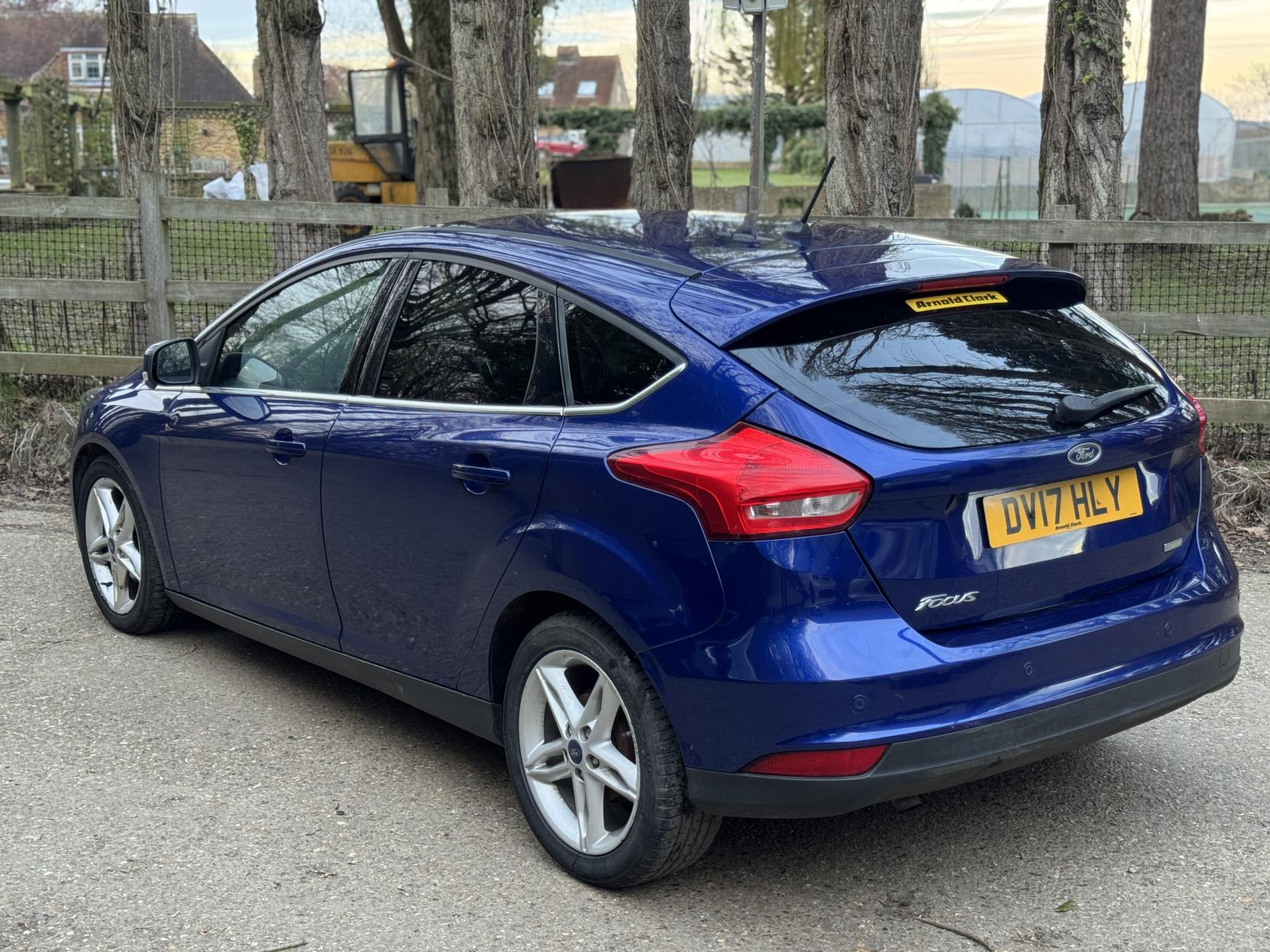 Ford Focus 1.0T EcoBoost Zetec Edition Hatchback 5dr Petrol Manual Euro 6 (s/s) (100 ps)