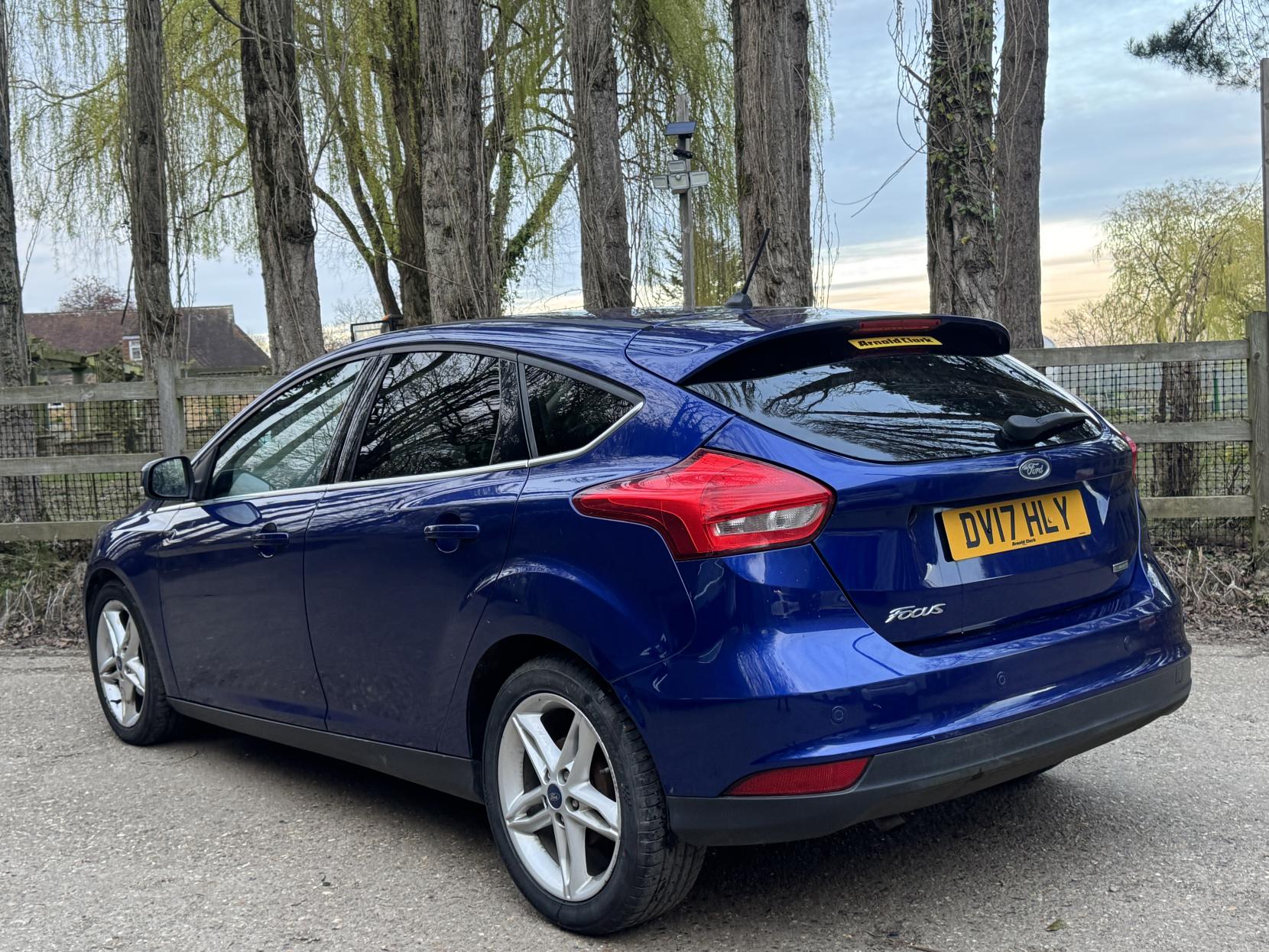 Ford Focus 1.0T EcoBoost Zetec Edition Hatchback 5dr Petrol Manual Euro 6 (s/s) (100 ps)