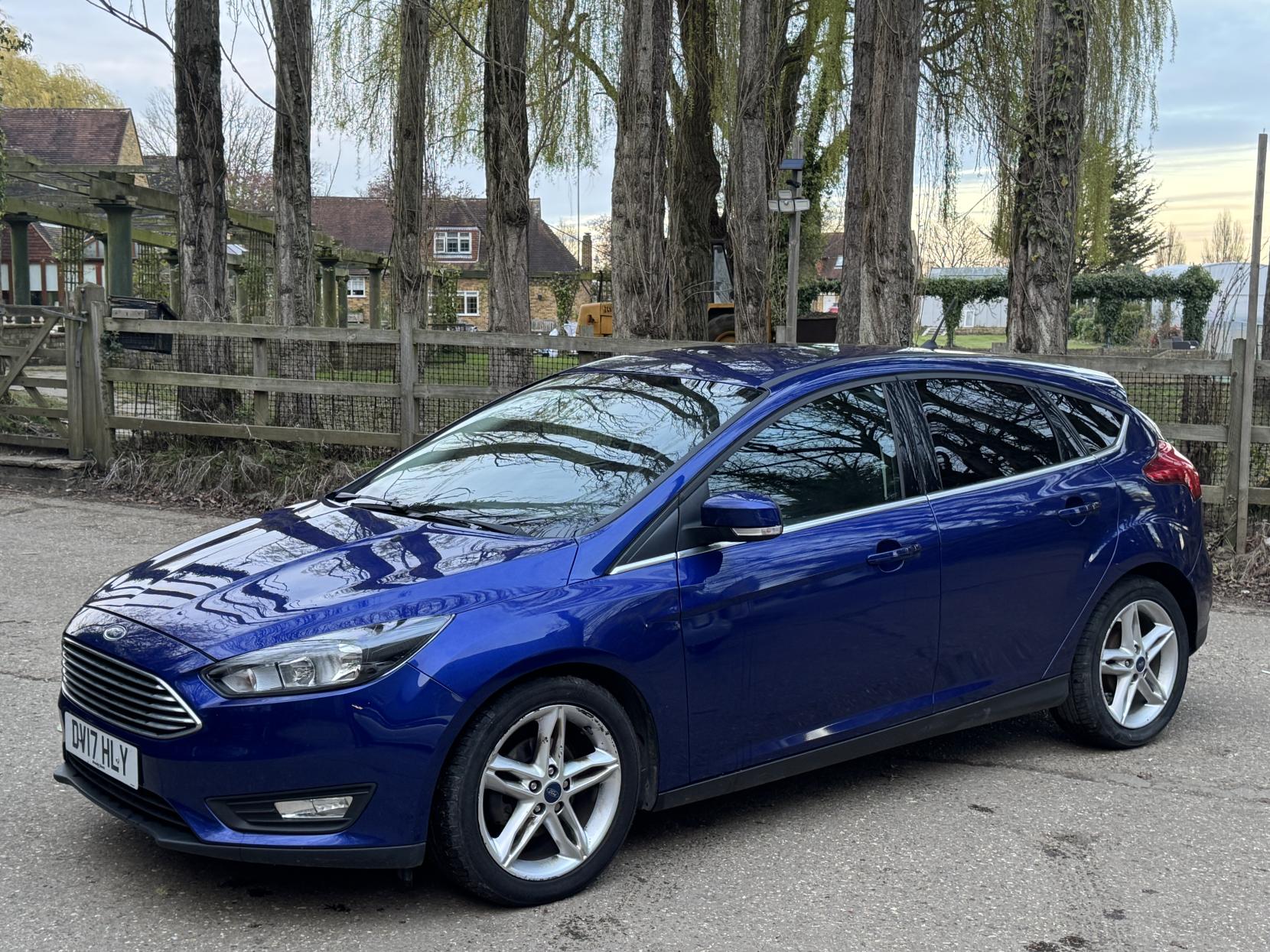 Ford Focus 1.0T EcoBoost Zetec Edition Hatchback 5dr Petrol Manual Euro 6 (s/s) (100 ps)