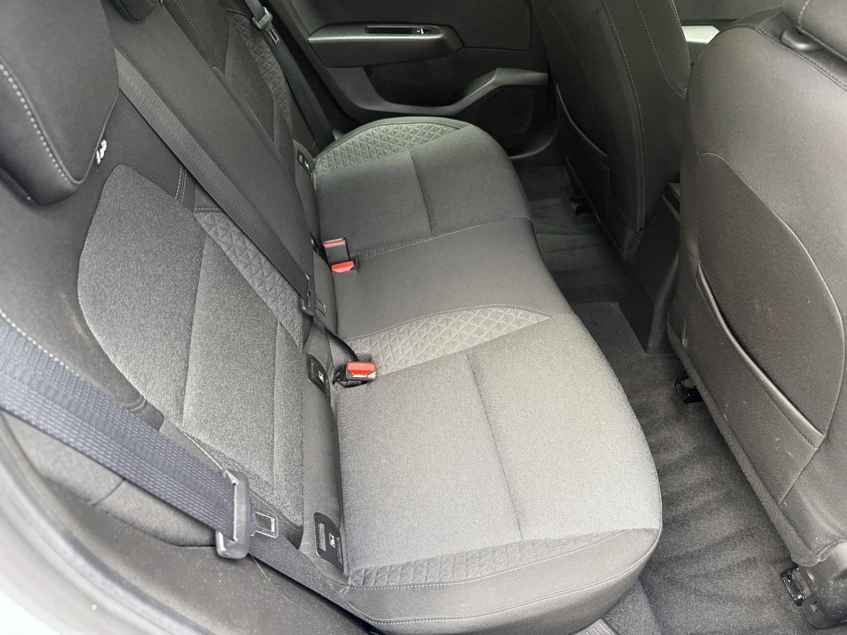 Renault Clio 1.0 TCe Iconic Hatchback 5dr Petrol Manual Euro 6 (s/s) (90 ps)