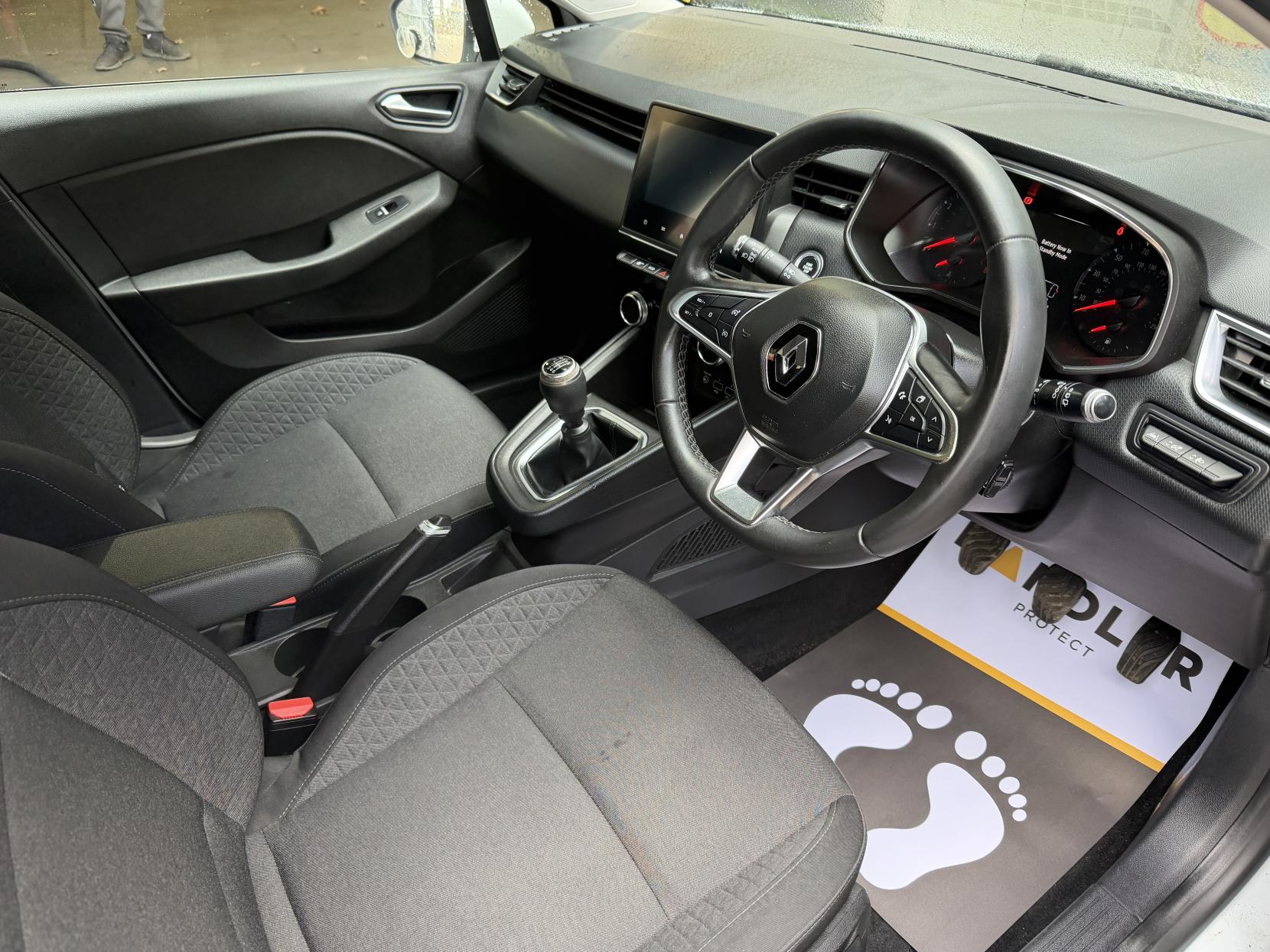 Renault Clio 1.0 TCe Iconic Hatchback 5dr Petrol Manual Euro 6 (s/s) (90 ps)