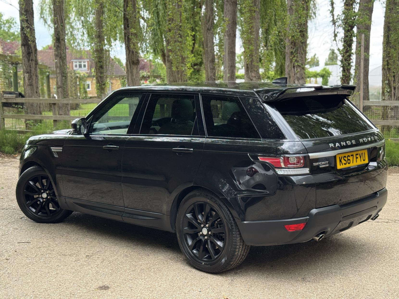 Land Rover Range Rover Sport 3.0 SD V6 HSE SUV 5dr Diesel Auto 4WD Euro 6 (s/s) (306 ps)
