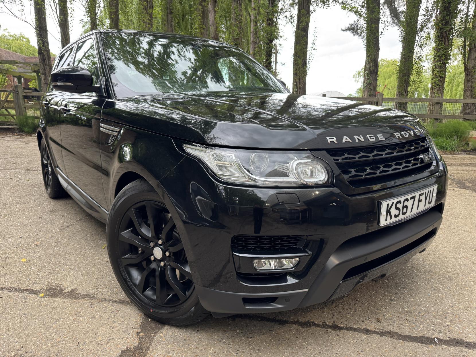 Land Rover Range Rover Sport 3.0 SD V6 HSE SUV 5dr Diesel Auto 4WD Euro 6 (s/s) (306 ps)