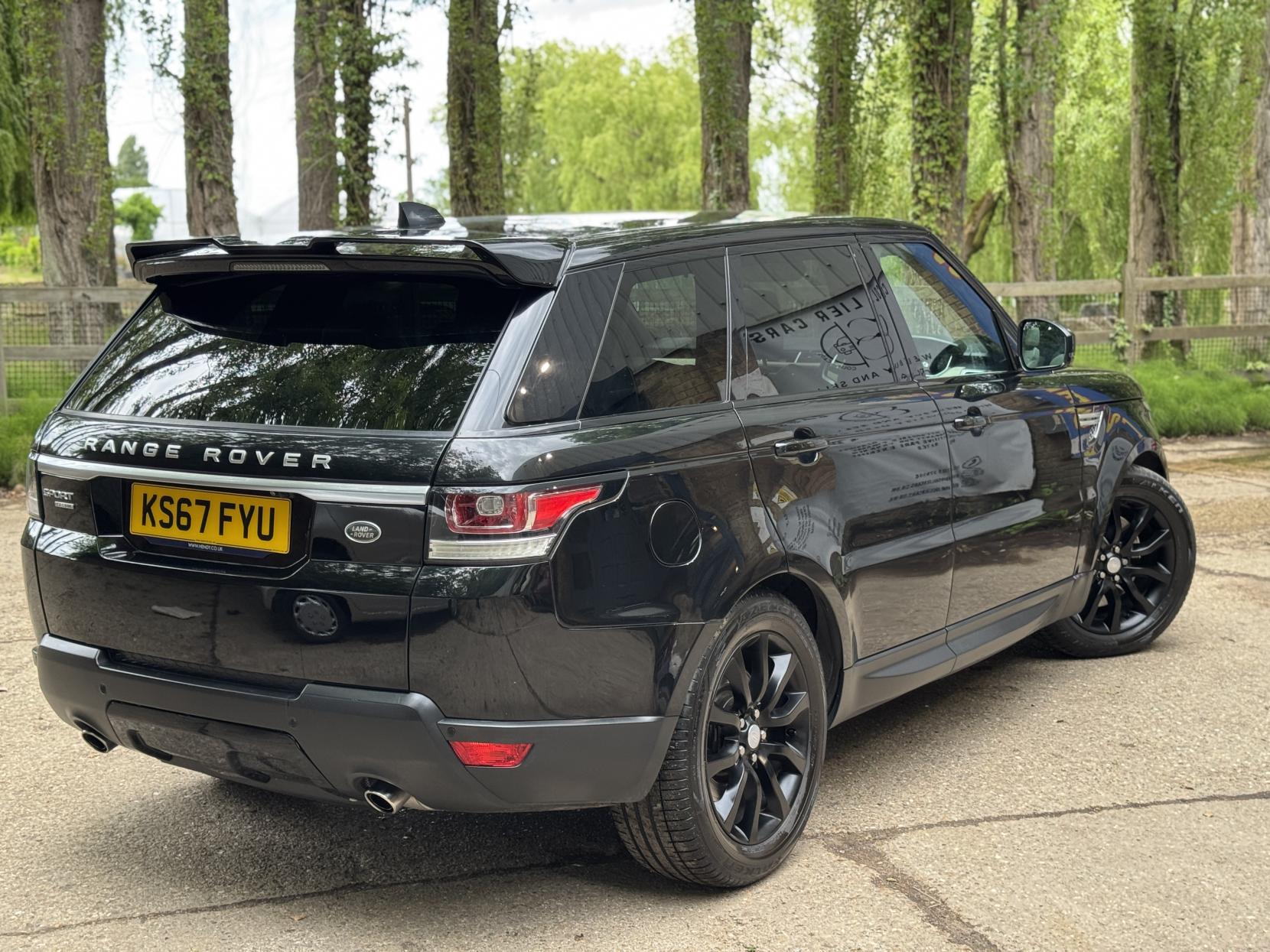 Land Rover Range Rover Sport 3.0 SD V6 HSE SUV 5dr Diesel Auto 4WD Euro 6 (s/s) (306 ps)
