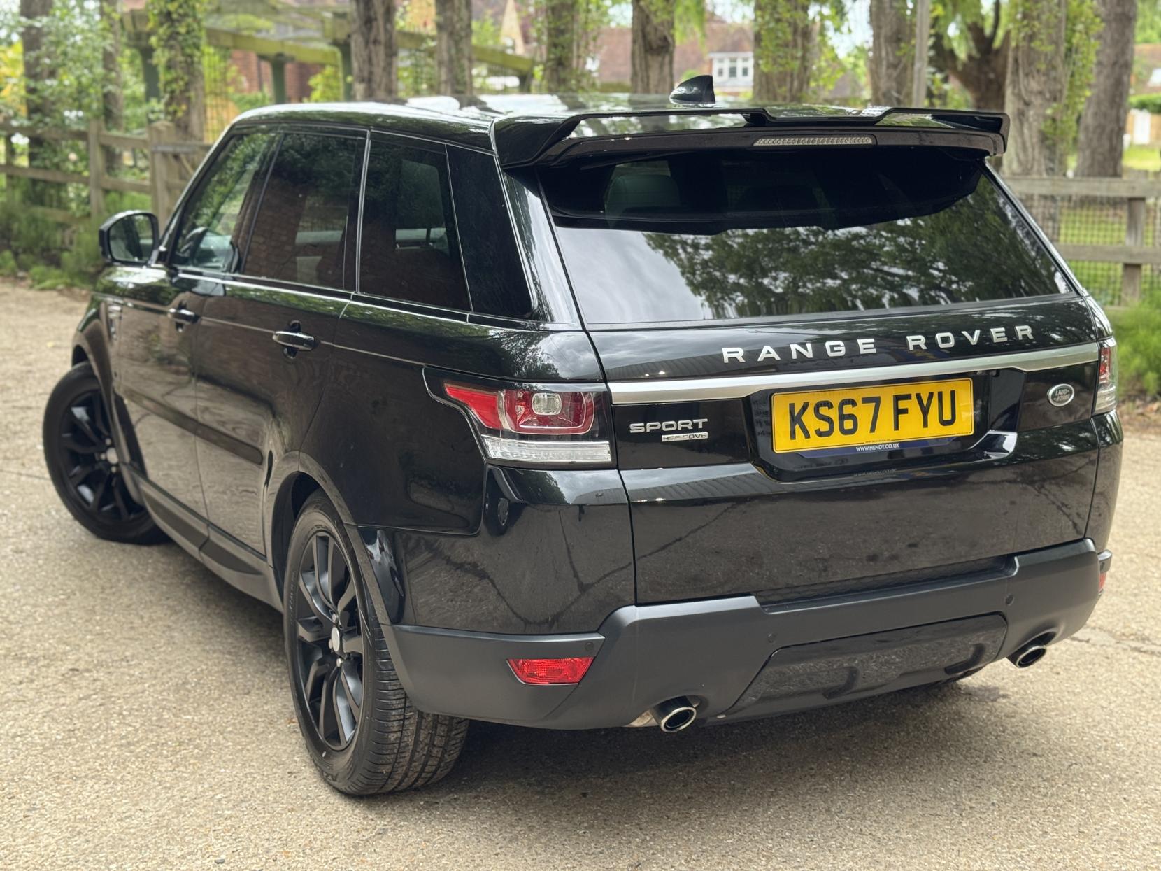 Land Rover Range Rover Sport 3.0 SD V6 HSE SUV 5dr Diesel Auto 4WD Euro 6 (s/s) (306 ps)