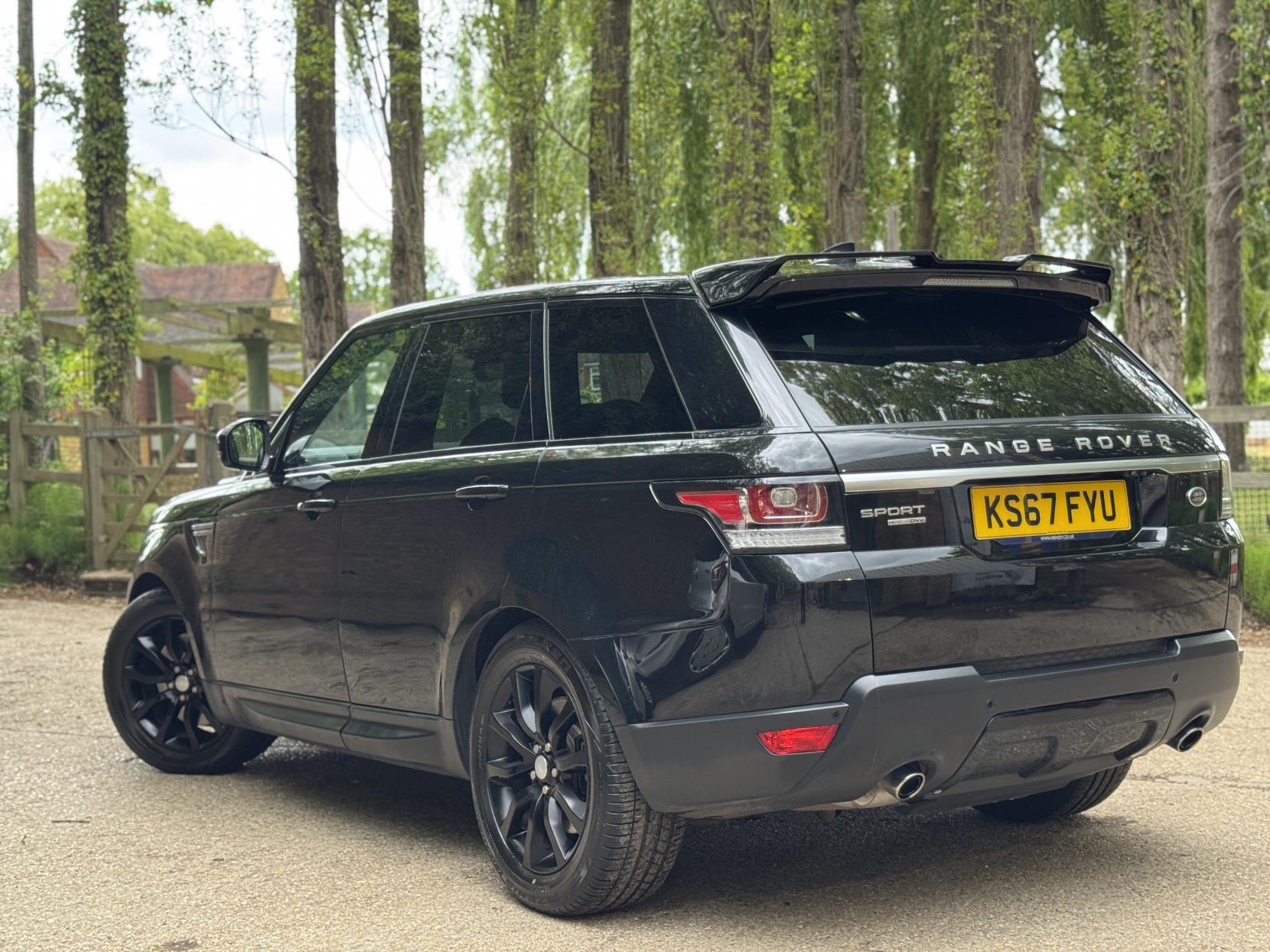Land Rover Range Rover Sport 3.0 SD V6 HSE SUV 5dr Diesel Auto 4WD Euro 6 (s/s) (306 ps)
