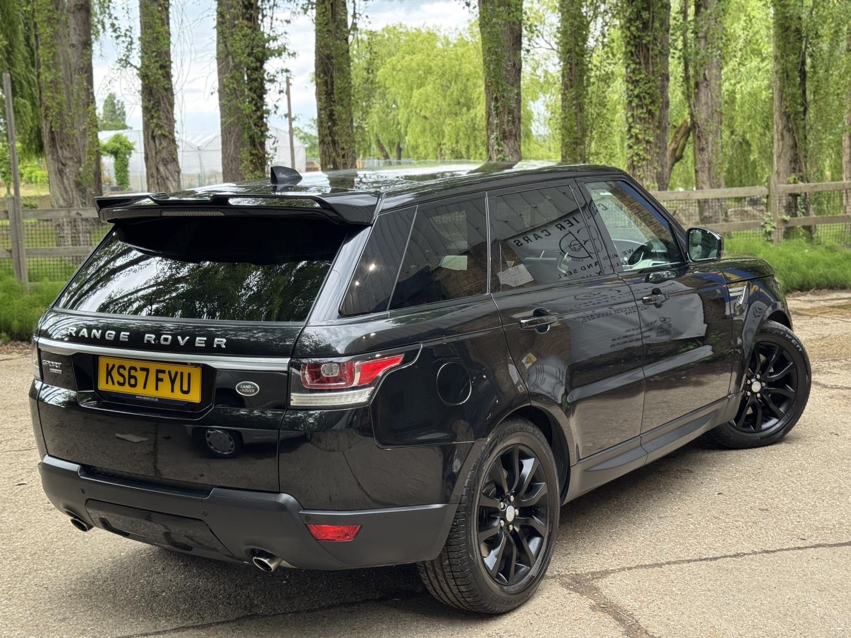 Land Rover Range Rover Sport 3.0 SD V6 HSE SUV 5dr Diesel Auto 4WD Euro 6 (s/s) (306 ps)