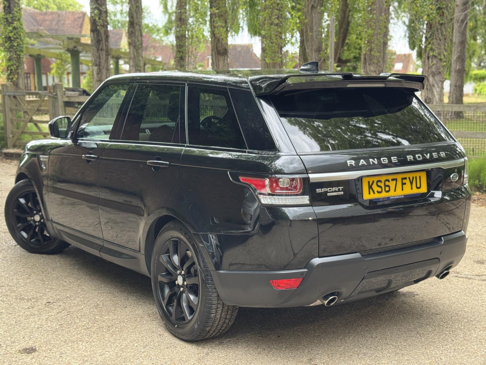 Land Rover Range Rover Sport 3.0 SD V6 HSE SUV 5dr Diesel Auto 4WD Euro 6 (s/s) (306 ps)
