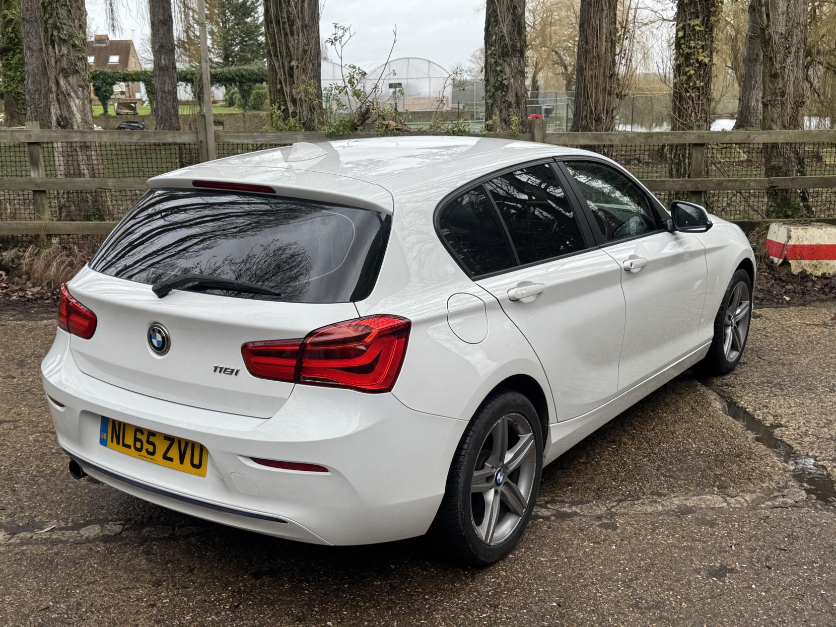 BMW 1 Series 1.5 118i Sport Hatchback 5dr Petrol Manual Euro 6 (s/s) (136 ps)