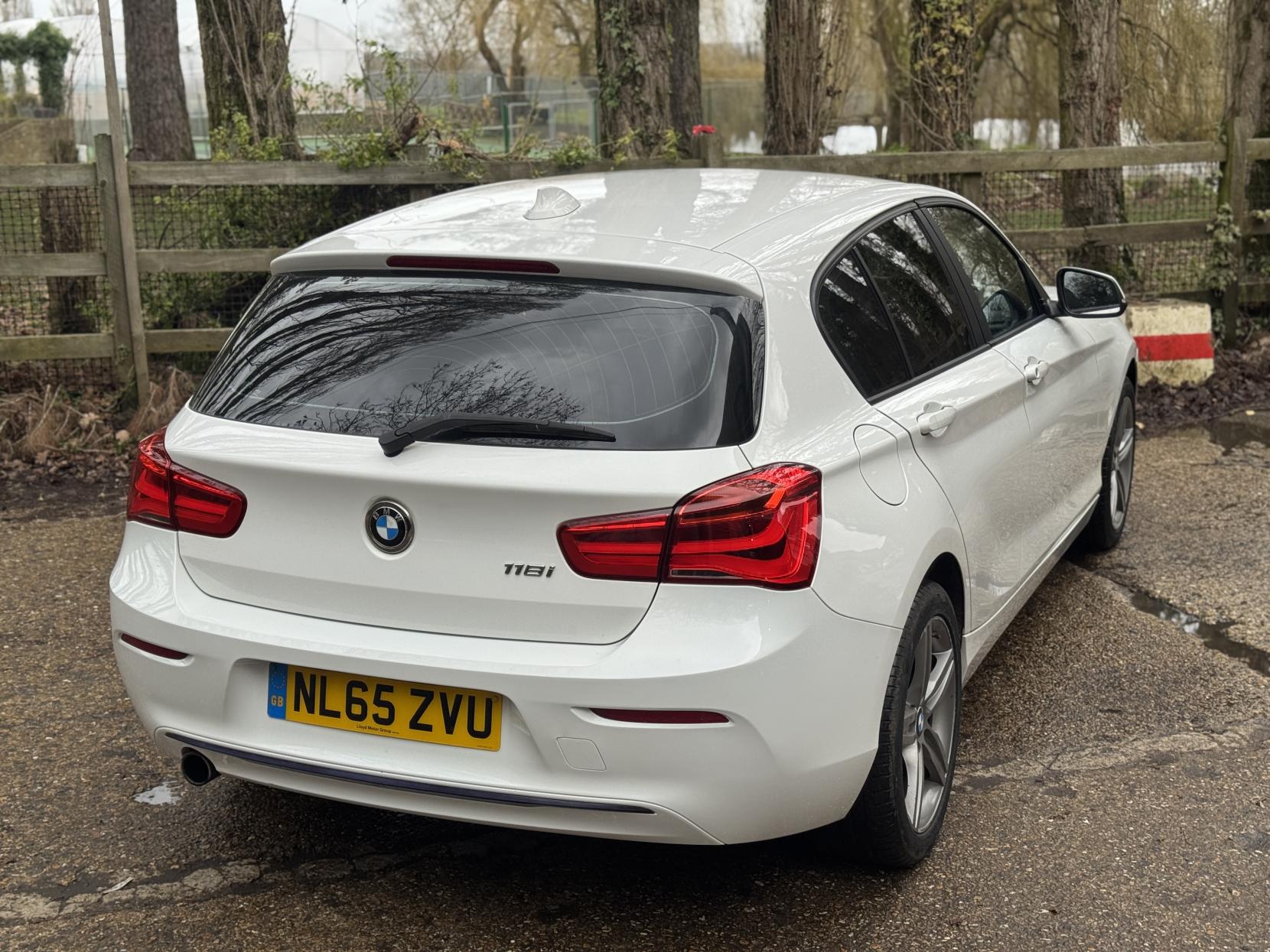 BMW 1 Series 1.5 118i Sport Hatchback 5dr Petrol Manual Euro 6 (s/s) (136 ps)