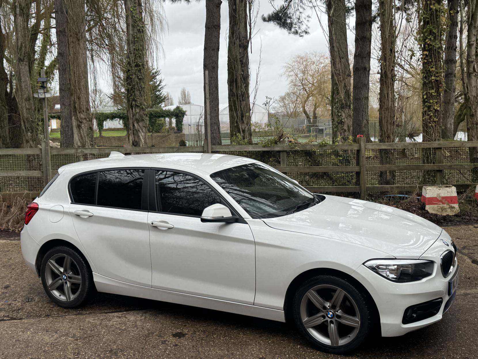 BMW 1 Series 1.5 118i Sport Hatchback 5dr Petrol Manual Euro 6 (s/s) (136 ps)