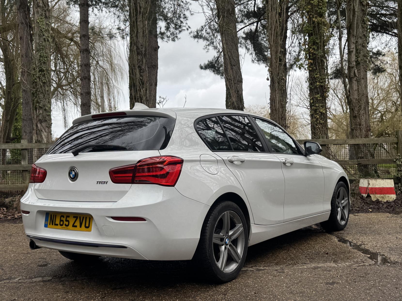 BMW 1 Series 1.5 118i Sport Hatchback 5dr Petrol Manual Euro 6 (s/s) (136 ps)