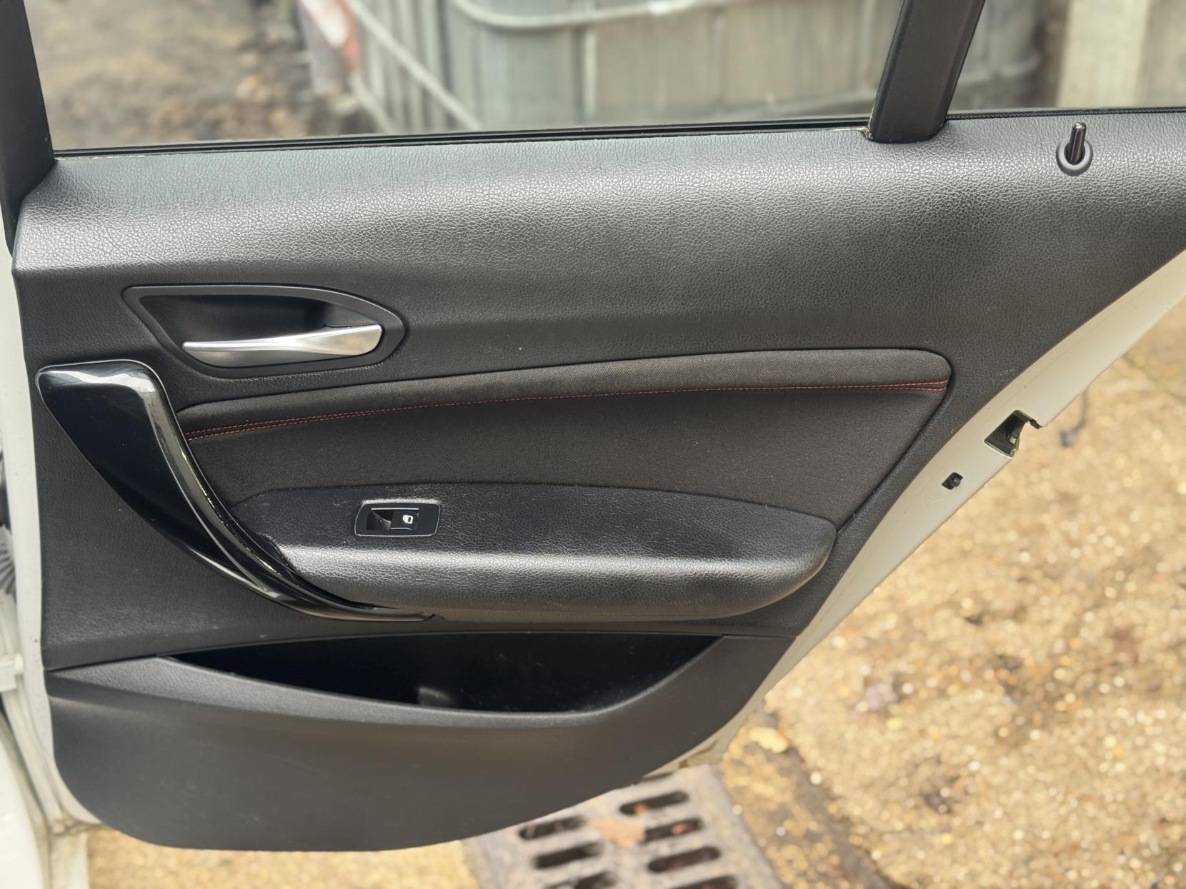 BMW 1 Series 1.5 118i Sport Hatchback 5dr Petrol Manual Euro 6 (s/s) (136 ps)