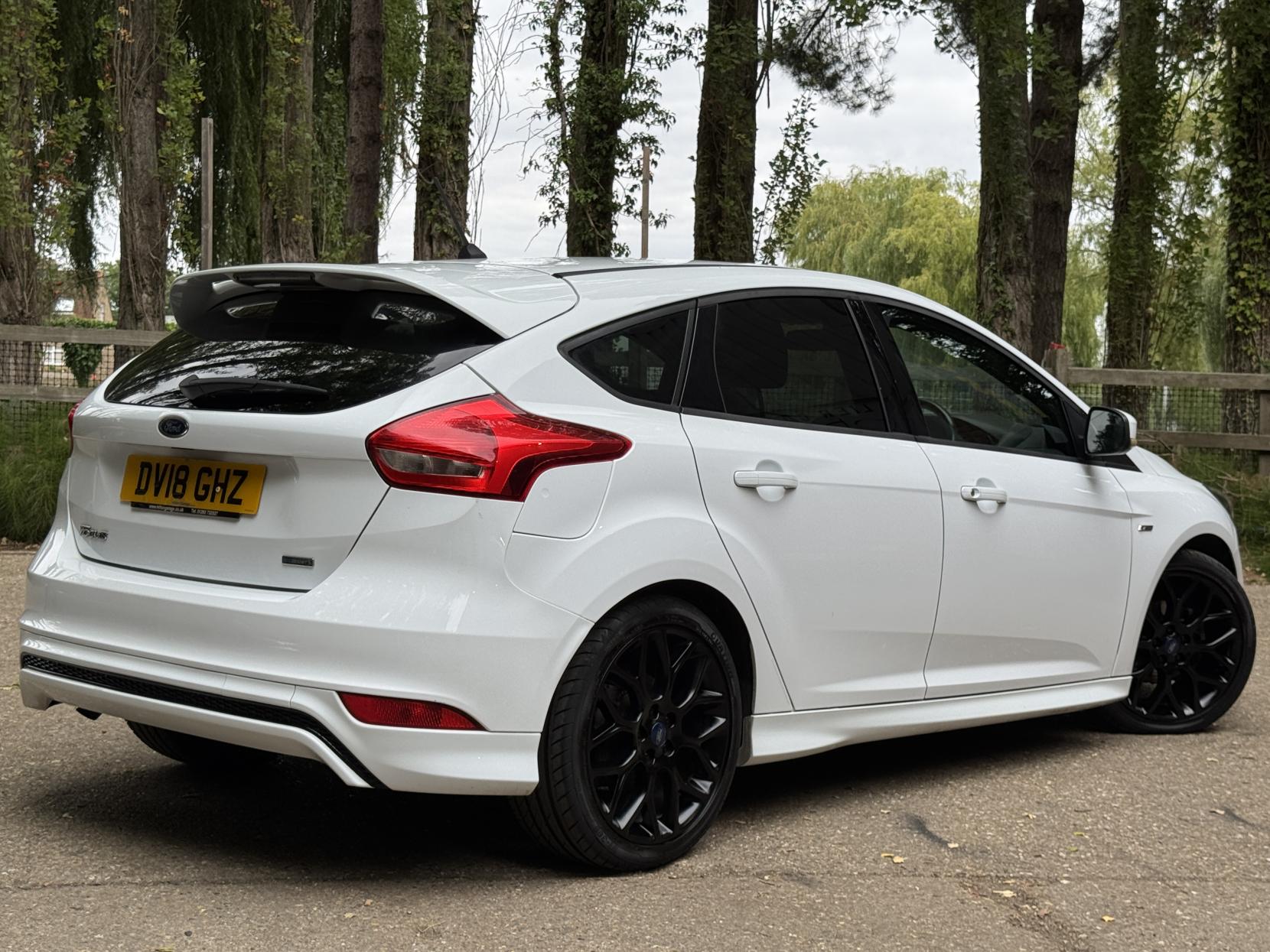 Ford Focus 1.0T EcoBoost ST-Line Hatchback 5dr Petrol Manual Euro 6 (s/s) (140 ps)