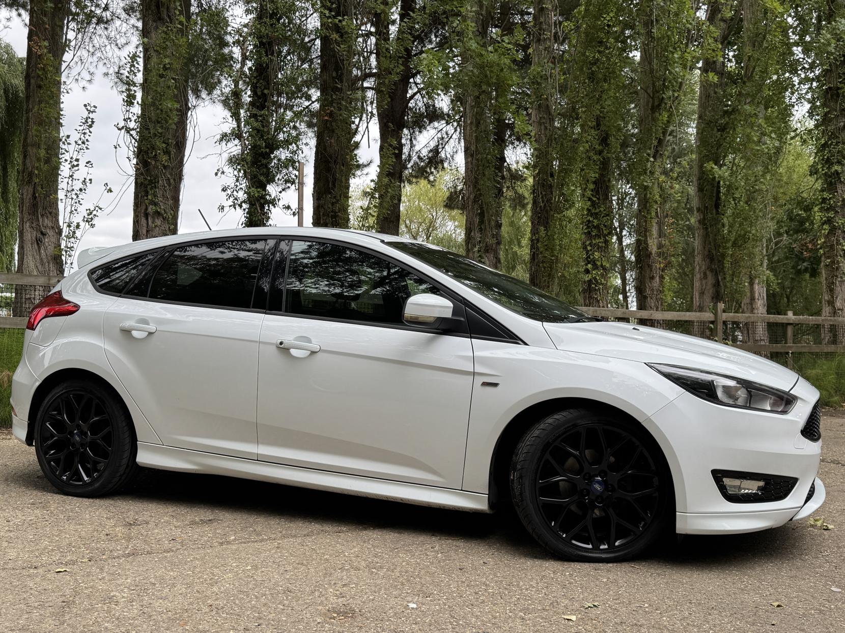 Ford Focus 1.0T EcoBoost ST-Line Hatchback 5dr Petrol Manual Euro 6 (s/s) (140 ps)