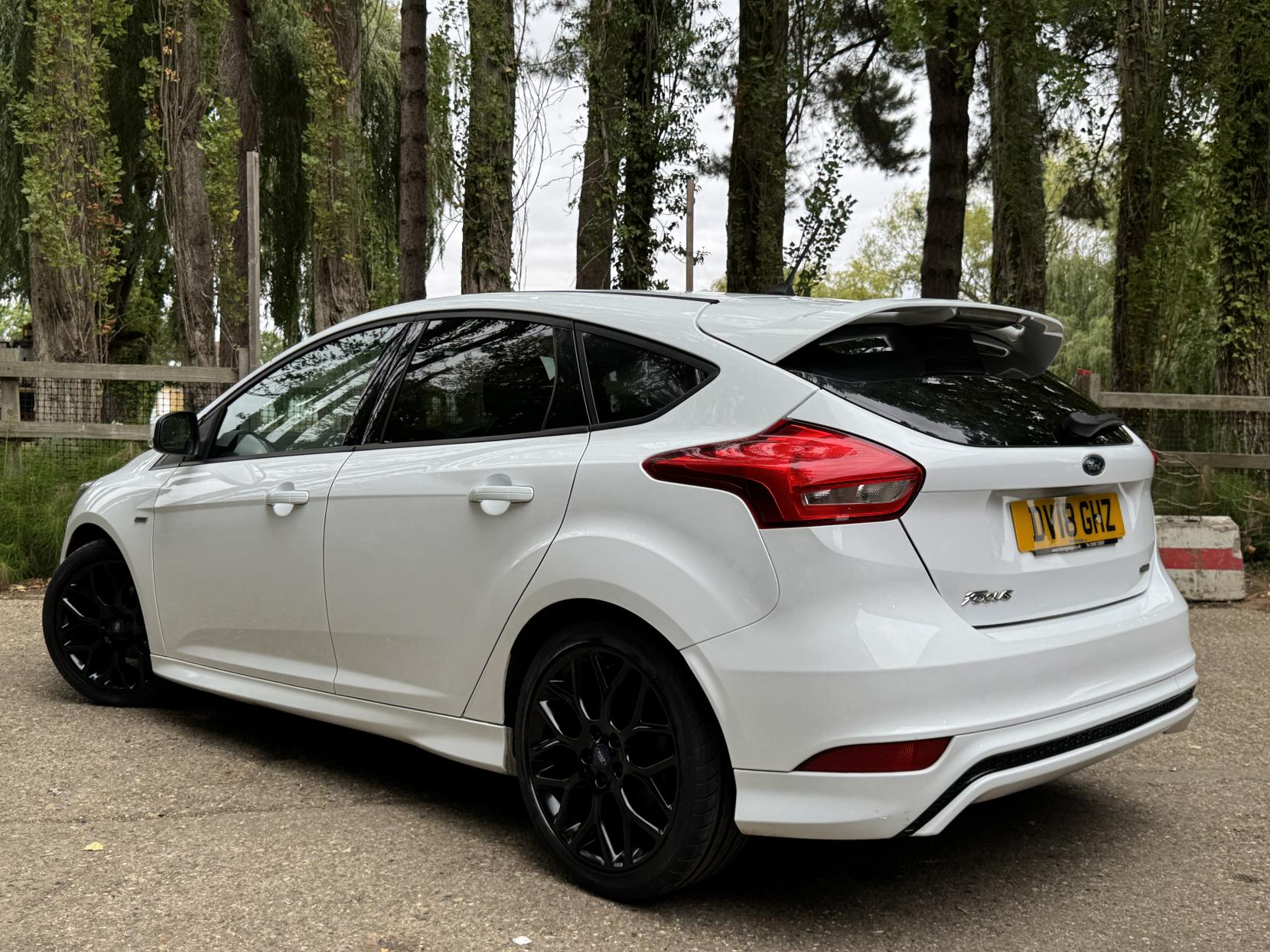 Ford Focus 1.0T EcoBoost ST-Line Hatchback 5dr Petrol Manual Euro 6 (s/s) (140 ps)