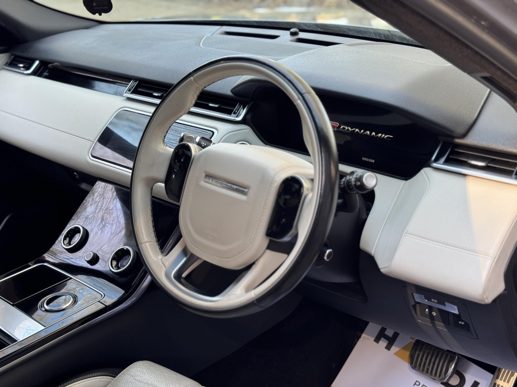 Land Rover Range Rover Velar 3.0 D300 R-Dynamic HSE SUV 5dr Diesel Auto 4WD Euro 6 (s/s) (300 ps)