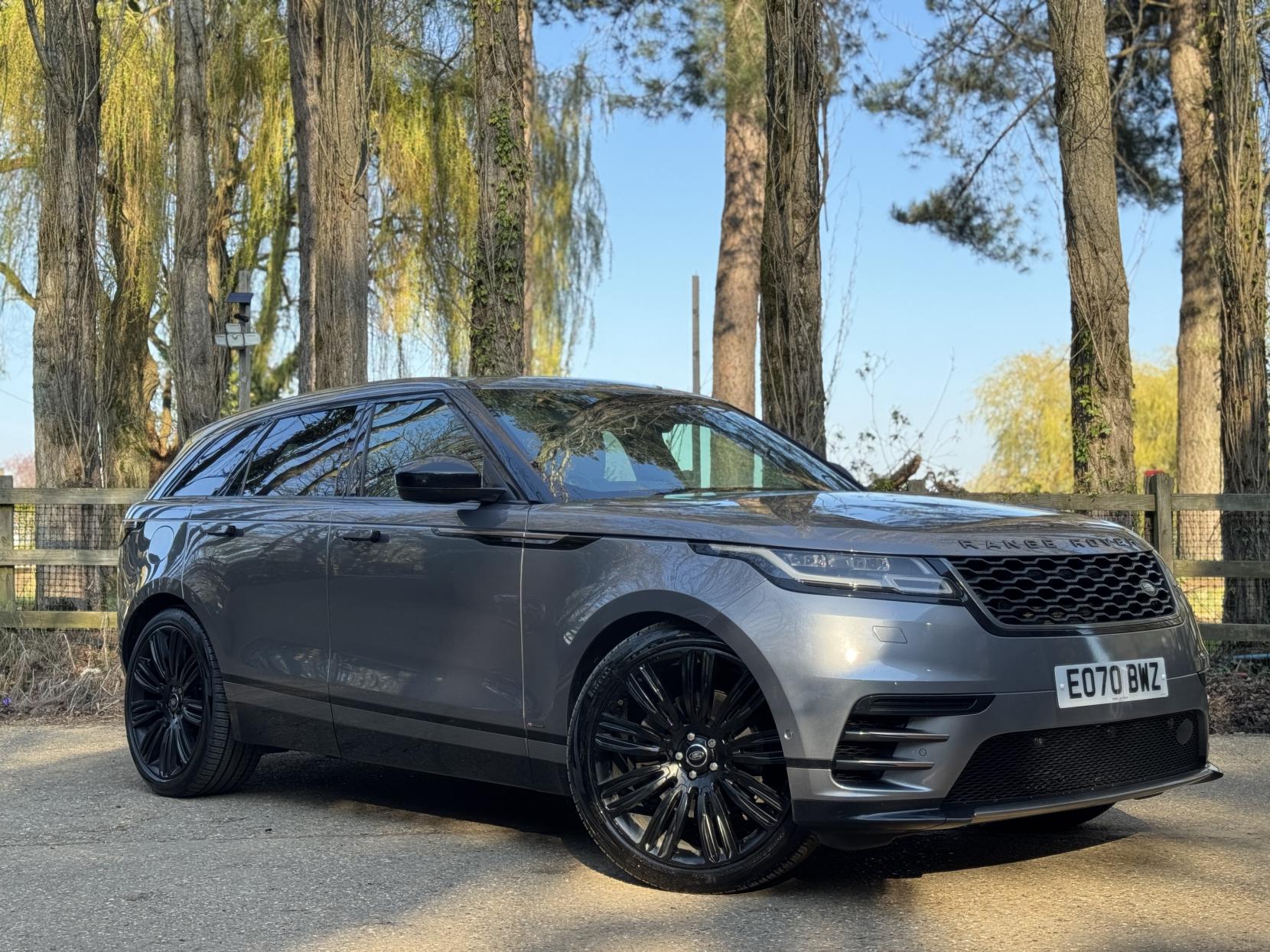 Land Rover Range Rover Velar 3.0 D300 R-Dynamic HSE SUV 5dr Diesel Auto 4WD Euro 6 (s/s) (300 ps)