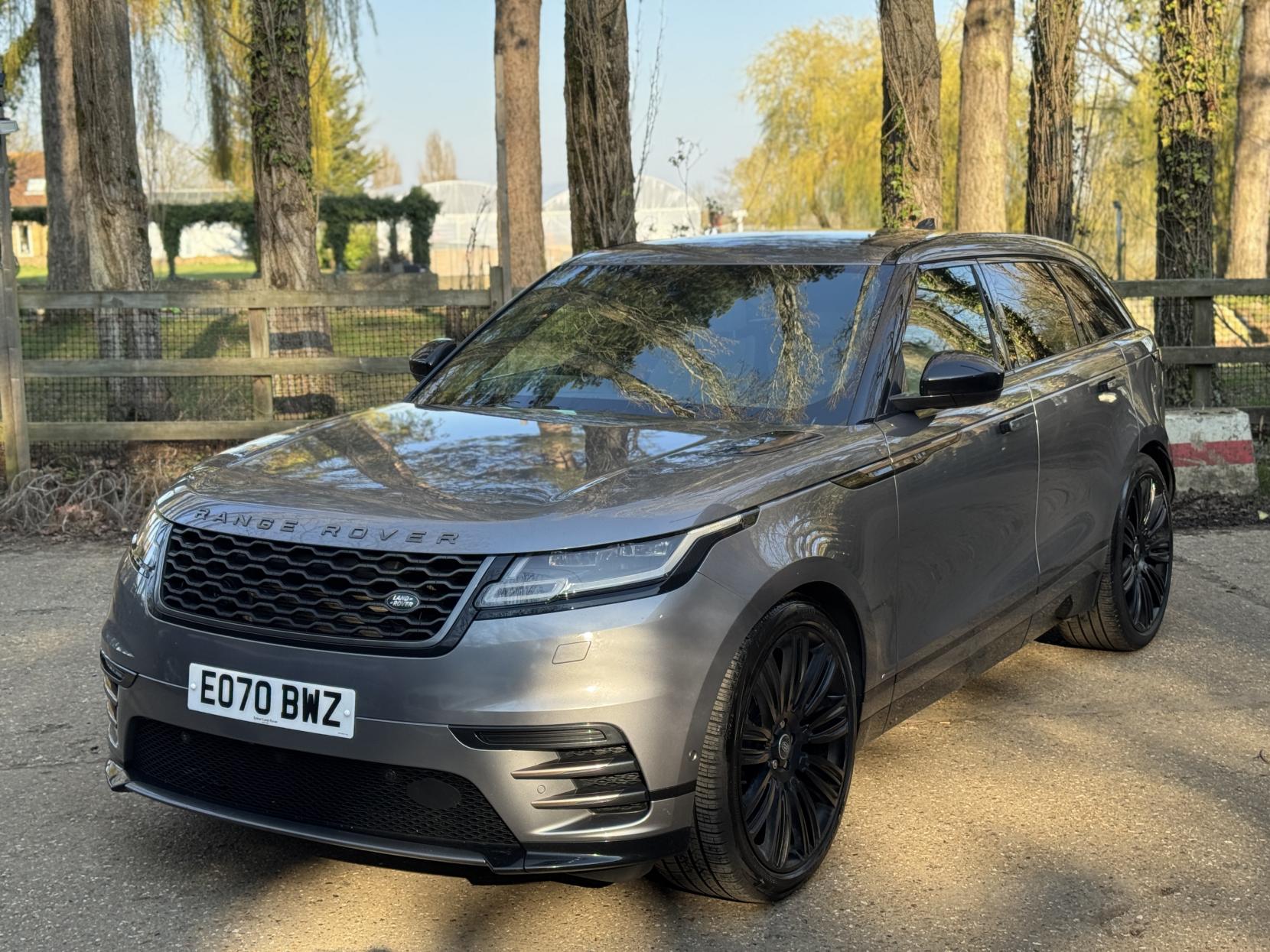Land Rover Range Rover Velar 3.0 D300 R-Dynamic HSE SUV 5dr Diesel Auto 4WD Euro 6 (s/s) (300 ps)