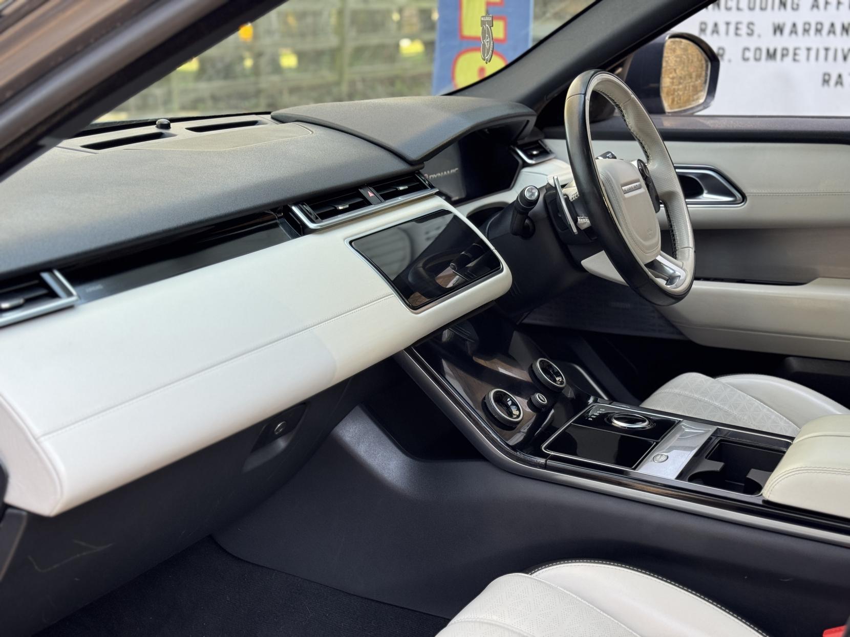 Land Rover Range Rover Velar 3.0 D300 R-Dynamic HSE SUV 5dr Diesel Auto 4WD Euro 6 (s/s) (300 ps)