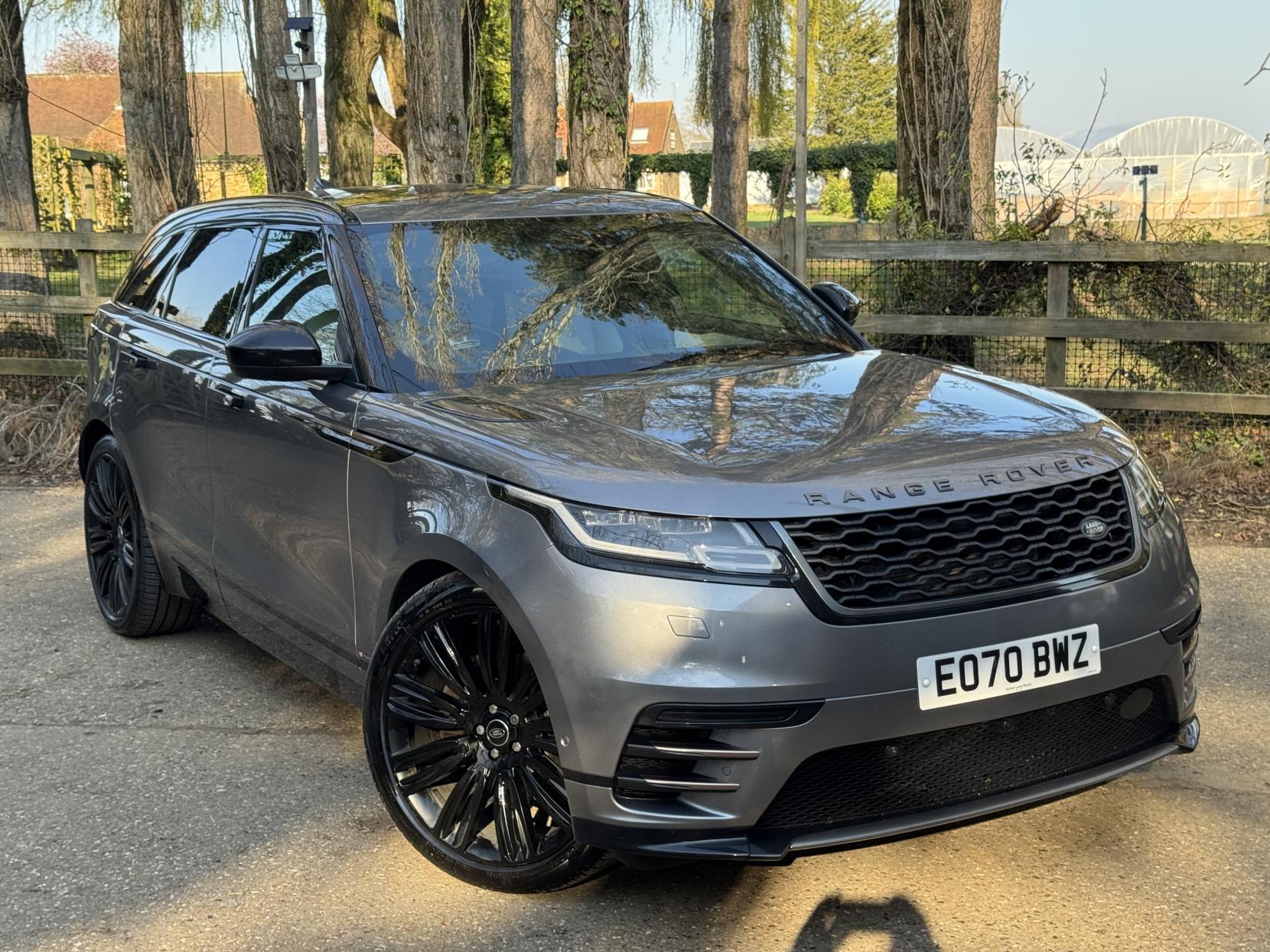 Land Rover Range Rover Velar 3.0 D300 R-Dynamic HSE SUV 5dr Diesel Auto 4WD Euro 6 (s/s) (300 ps)