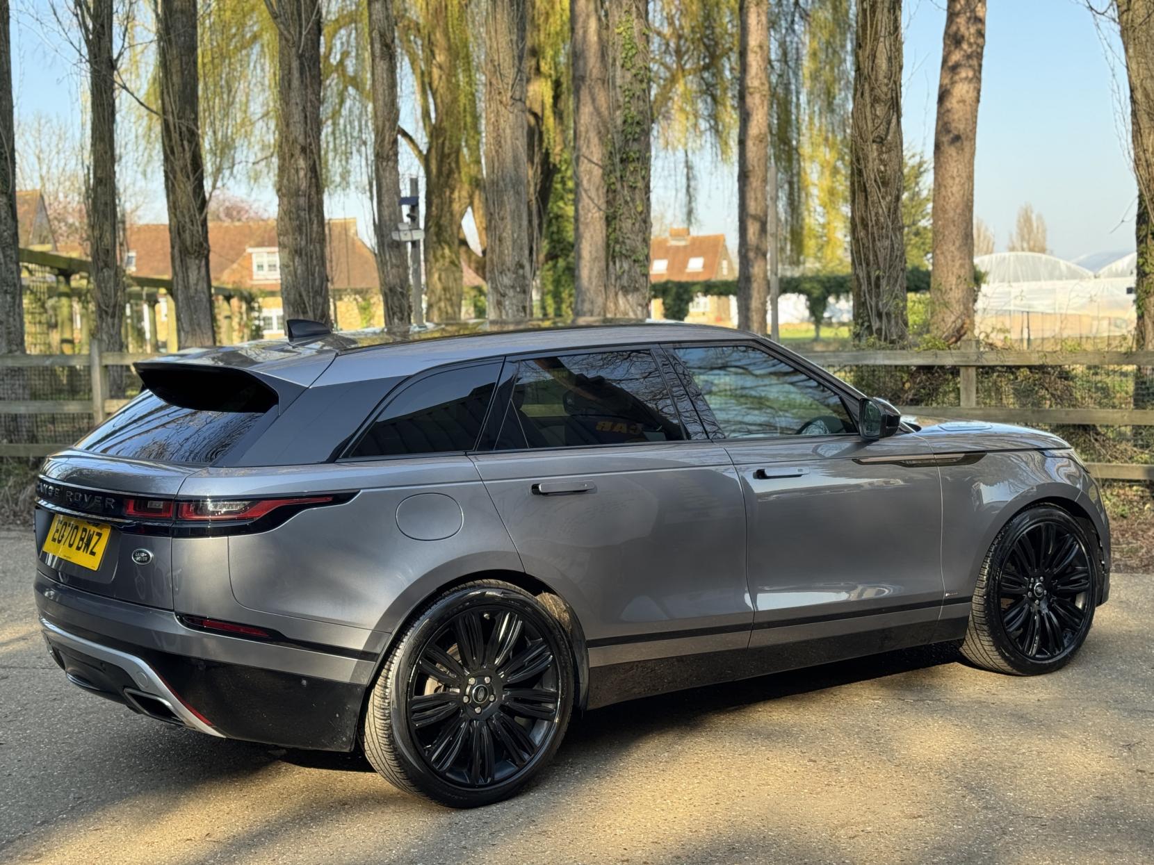 Land Rover Range Rover Velar 3.0 D300 R-Dynamic HSE SUV 5dr Diesel Auto 4WD Euro 6 (s/s) (300 ps)
