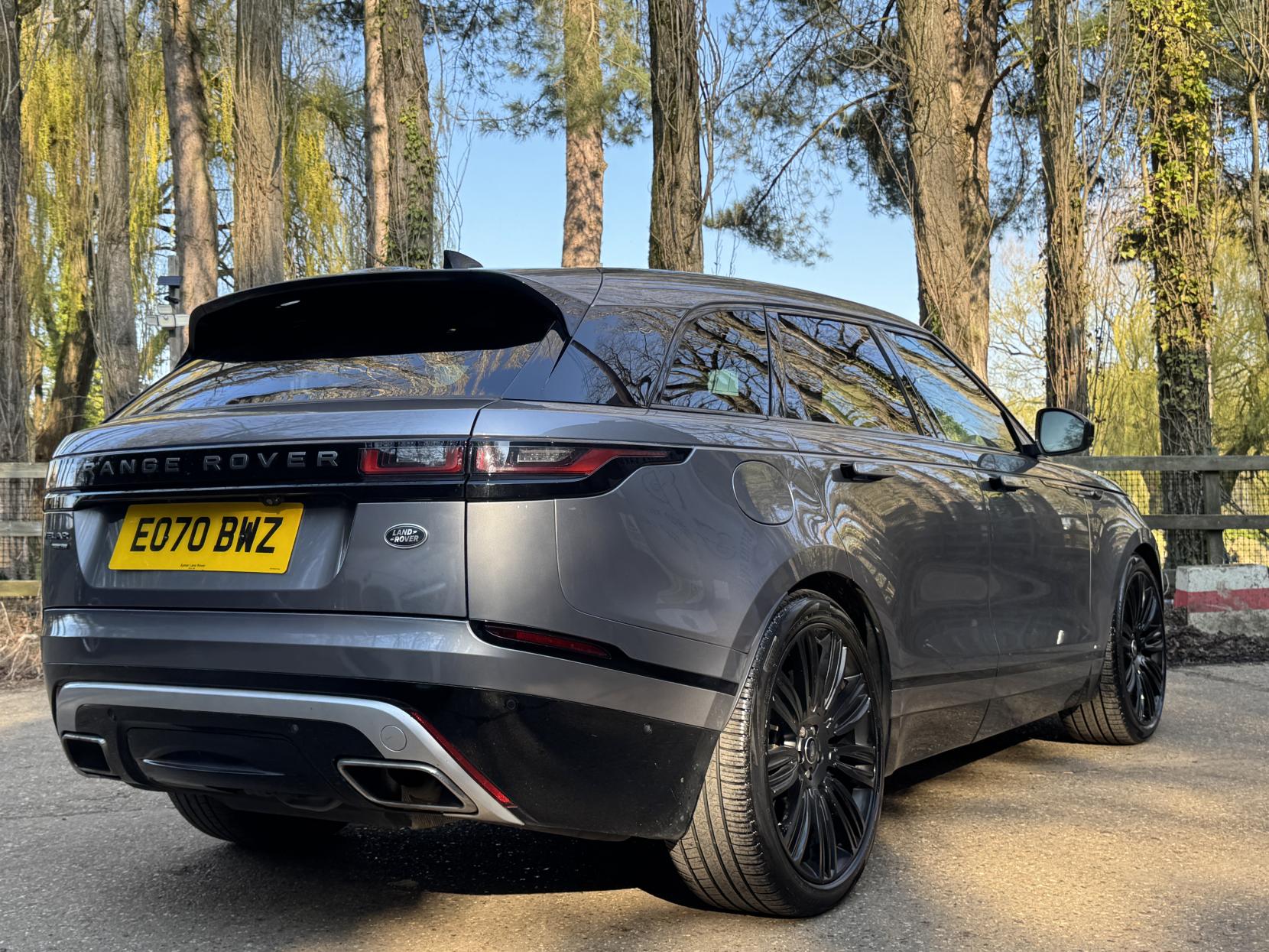 Land Rover Range Rover Velar 3.0 D300 R-Dynamic HSE SUV 5dr Diesel Auto 4WD Euro 6 (s/s) (300 ps)