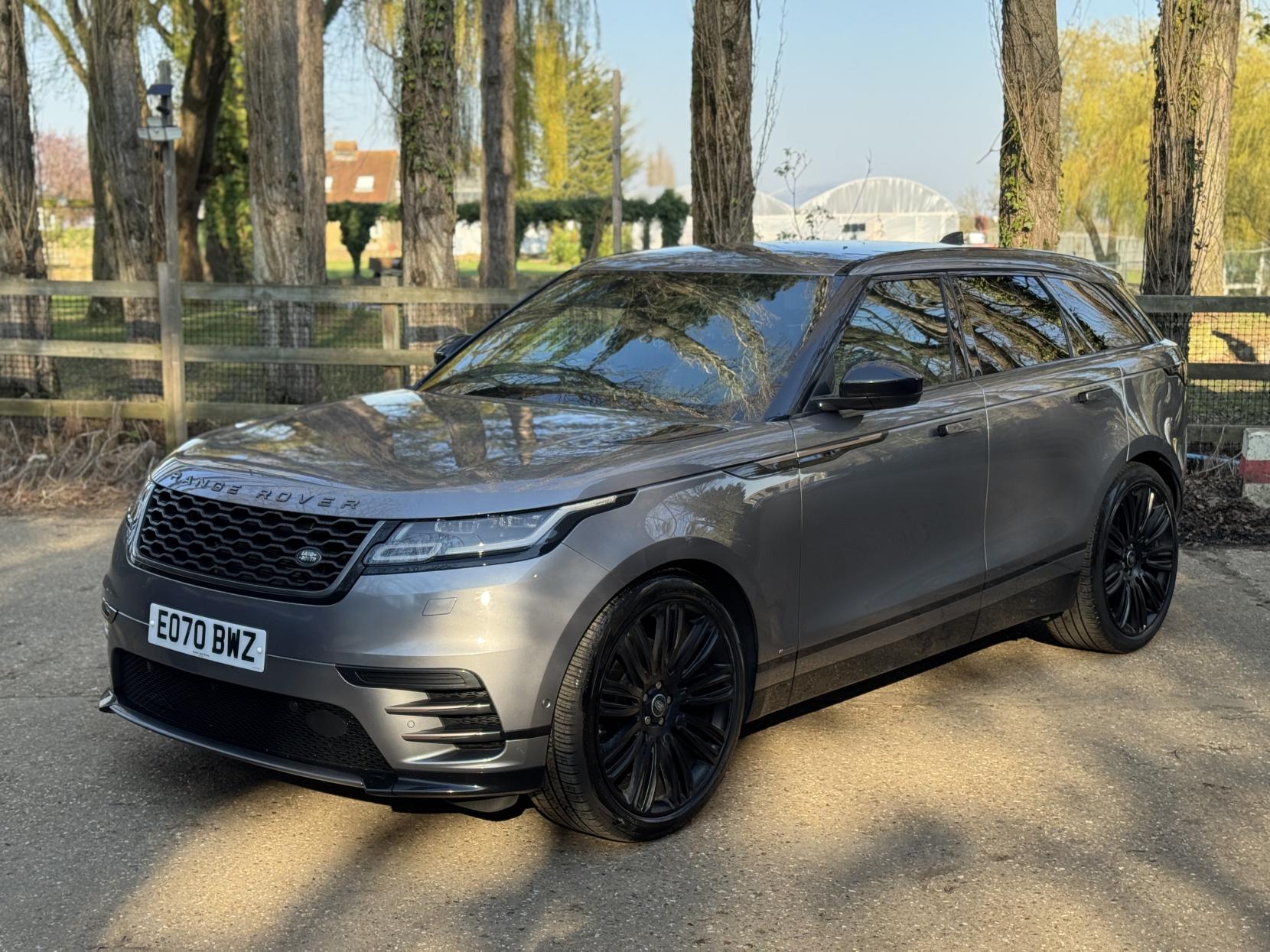 Land Rover Range Rover Velar 3.0 D300 R-Dynamic HSE SUV 5dr Diesel Auto 4WD Euro 6 (s/s) (300 ps)