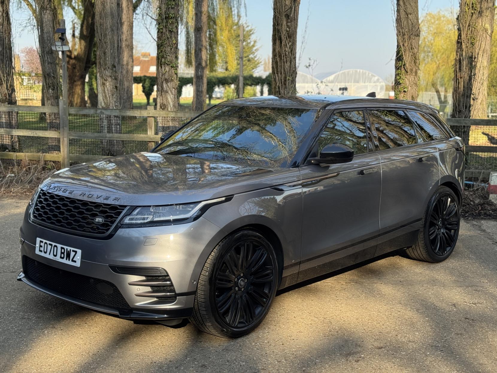 Land Rover Range Rover Velar 3.0 D300 R-Dynamic HSE SUV 5dr Diesel Auto 4WD Euro 6 (s/s) (300 ps)