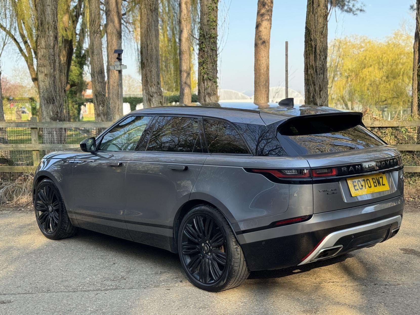 Land Rover Range Rover Velar 3.0 D300 R-Dynamic HSE SUV 5dr Diesel Auto 4WD Euro 6 (s/s) (300 ps)