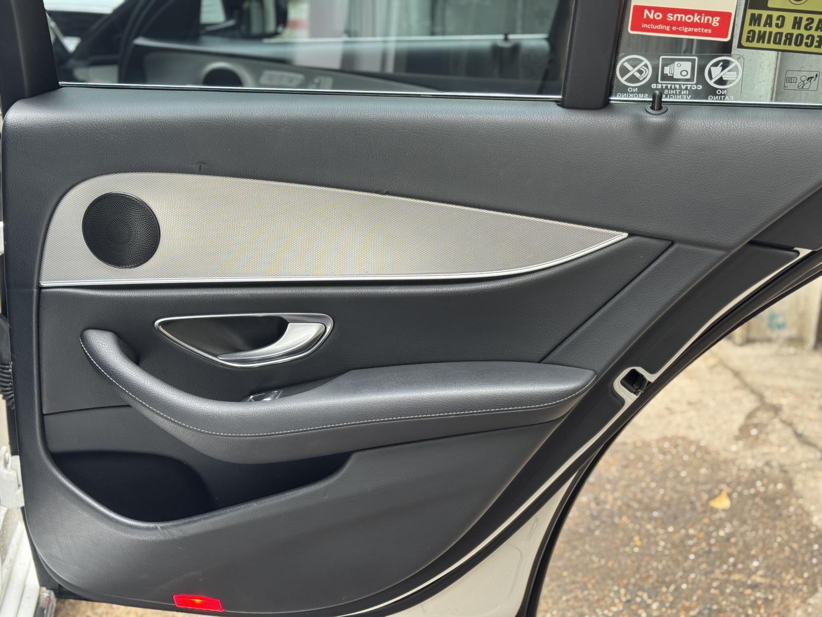 Mercedes-Benz E Class 2.0 E350e 6.4kWh SE (Premium) Saloon 4dr Petrol Plug-in Hybrid G-Tronic+ Euro 6 (s/s) (299 ps)