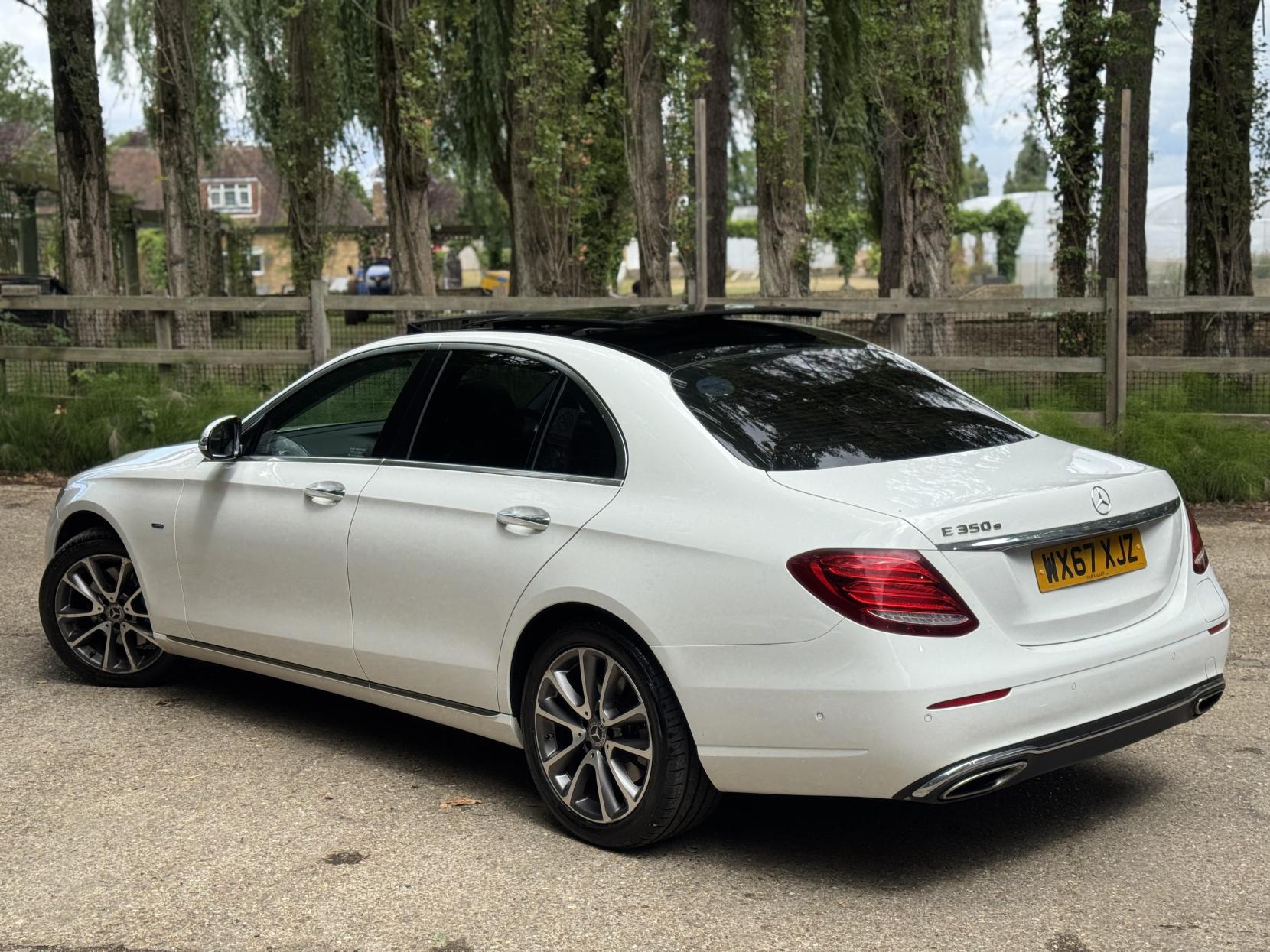 Mercedes-Benz E Class 2.0 E350e 6.4kWh SE (Premium) Saloon 4dr Petrol Plug-in Hybrid G-Tronic+ Euro 6 (s/s) (299 ps)