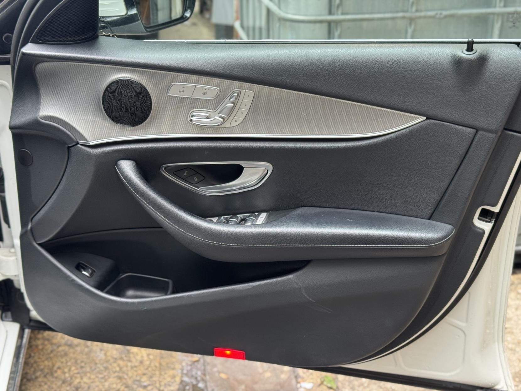 Mercedes-Benz E Class 2.0 E350e 6.4kWh SE (Premium) Saloon 4dr Petrol Plug-in Hybrid G-Tronic+ Euro 6 (s/s) (299 ps)