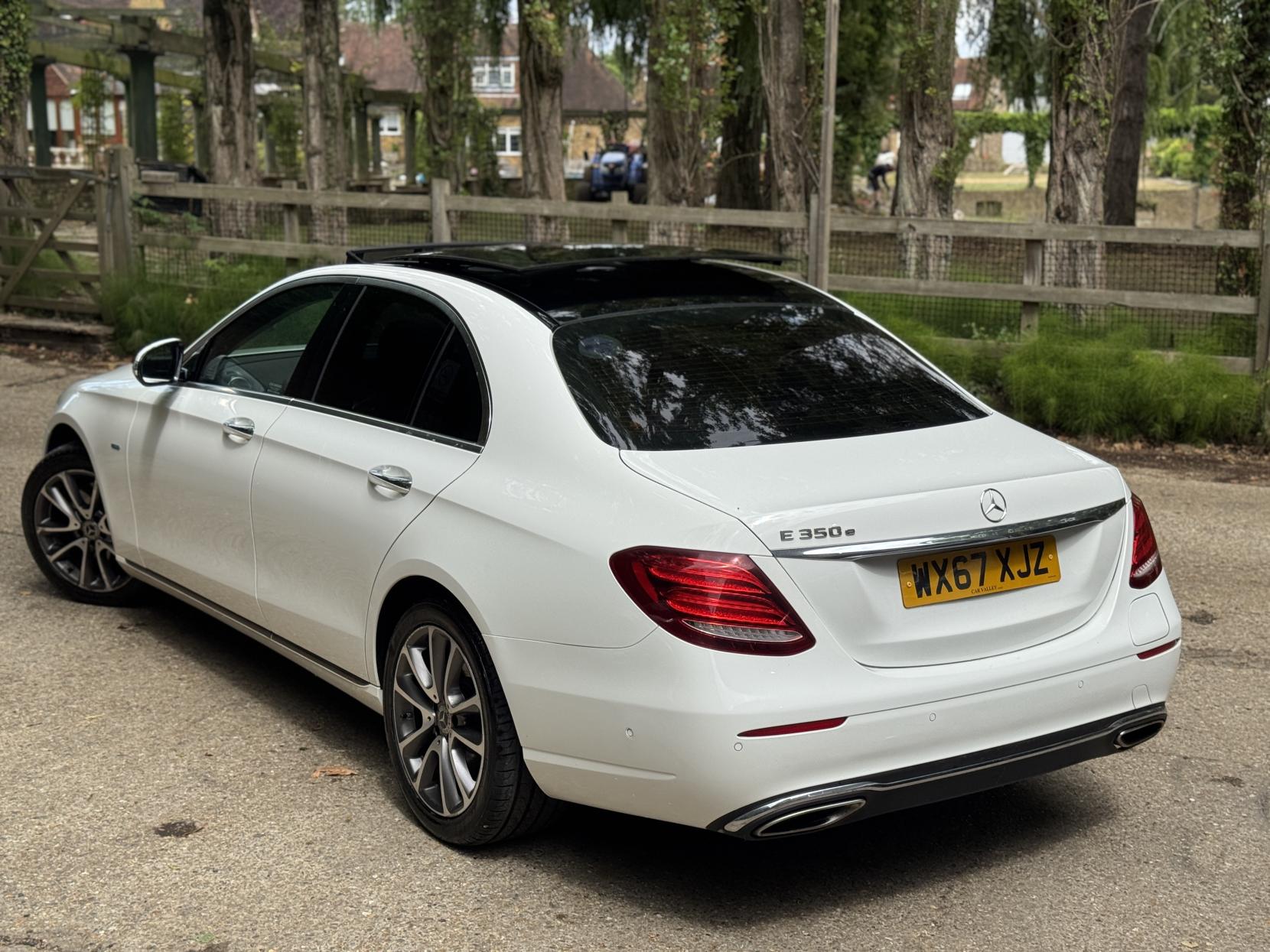 Mercedes-Benz E Class 2.0 E350e 6.4kWh SE (Premium) Saloon 4dr Petrol Plug-in Hybrid G-Tronic+ Euro 6 (s/s) (299 ps)