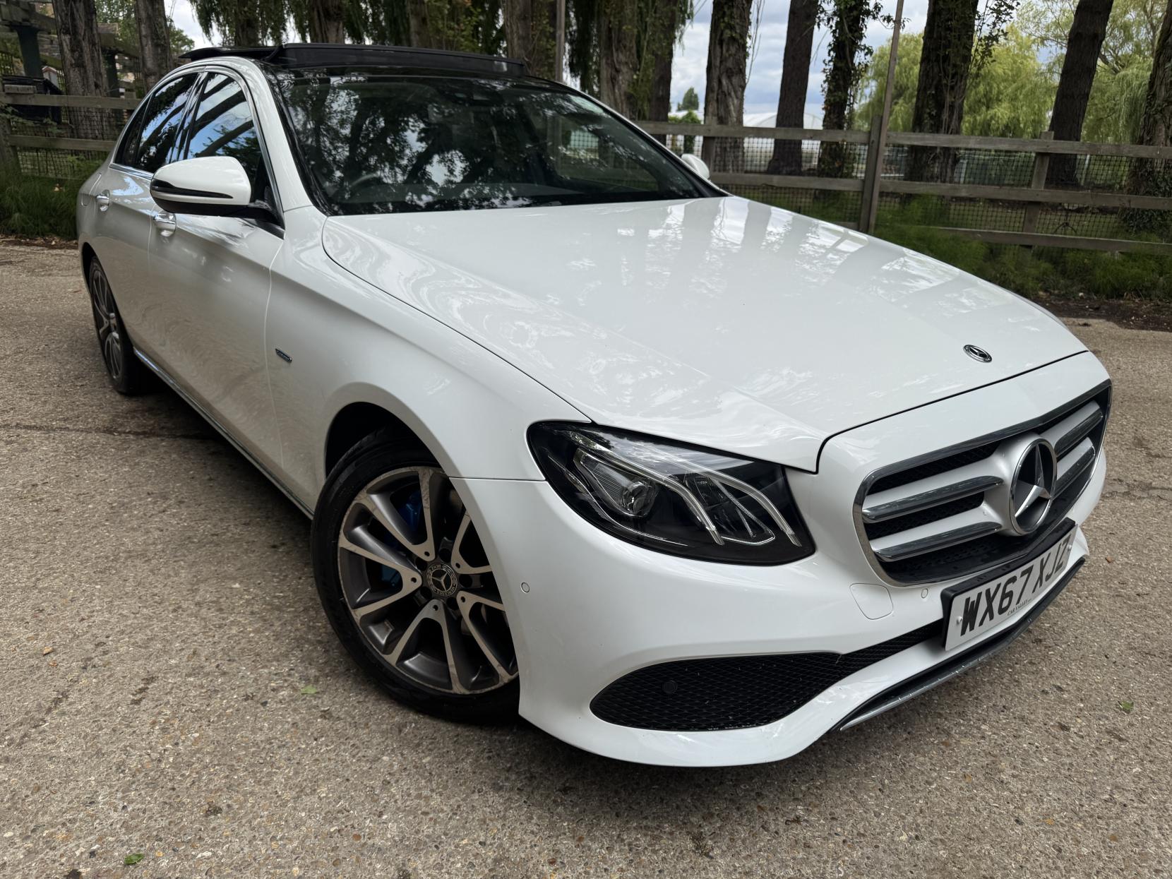 Mercedes-Benz E Class 2.0 E350e 6.4kWh SE (Premium) Saloon 4dr Petrol Plug-in Hybrid G-Tronic+ Euro 6 (s/s) (299 ps)